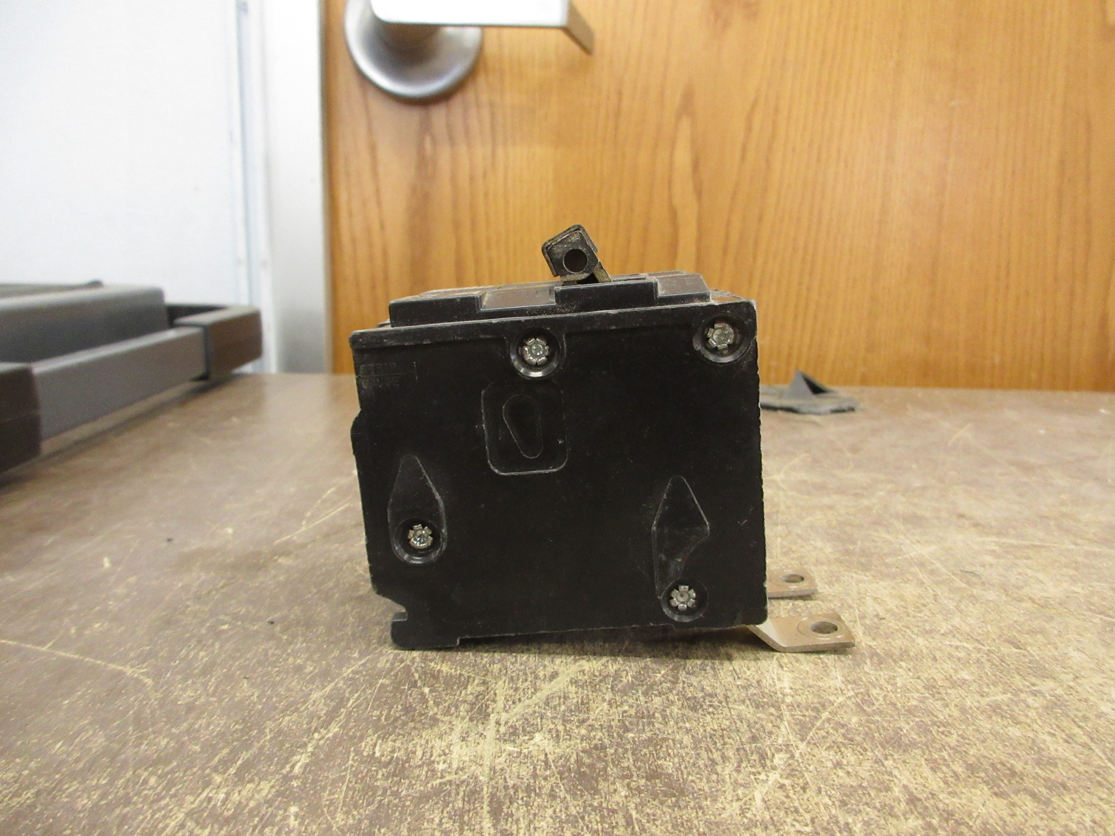 Siemens Type BL Bolt-On Circuit Breaker B220 20A 120/240V 2P *Lot of 2* Used