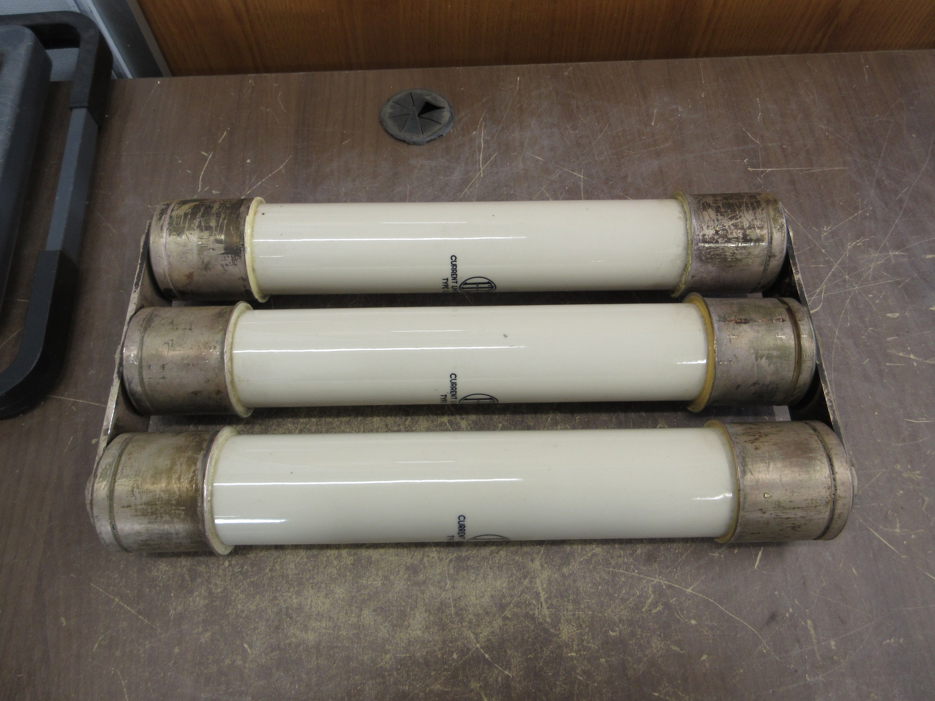 ITE Fuse 427552 125E 13.8kV Used