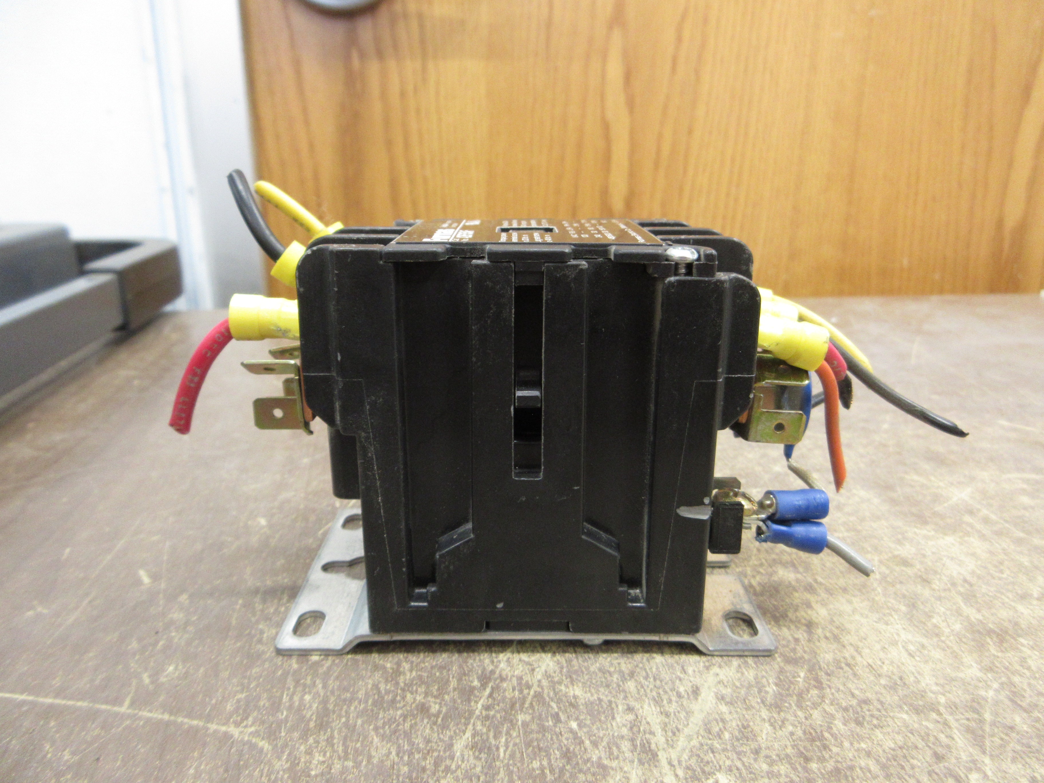 Furnas Definite Purpose Contactor 42BF35AF 120V Coil 30A 600V Used