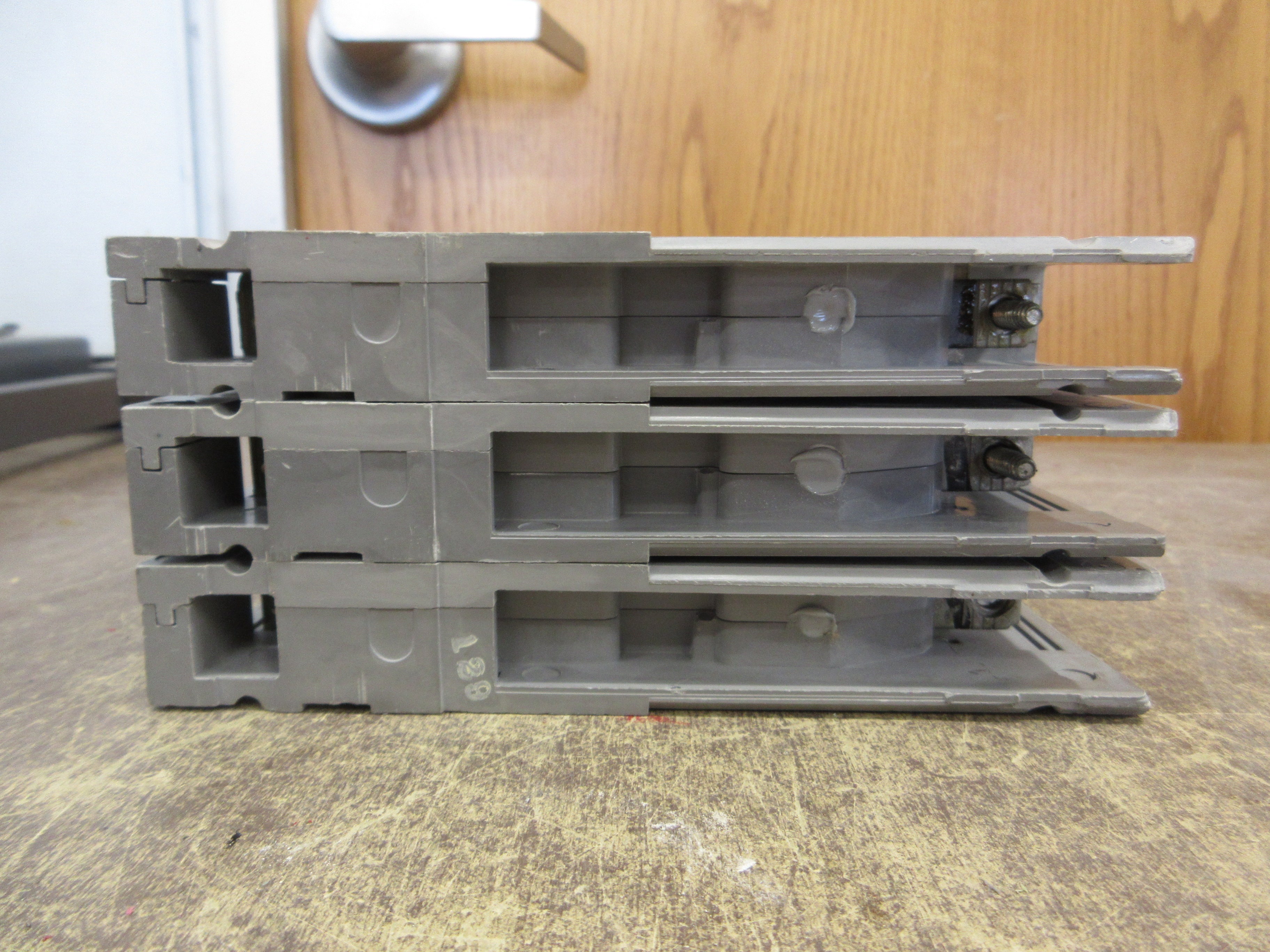 Gould ITE Circuit Breaker E43B030 30A 480V 3P Used