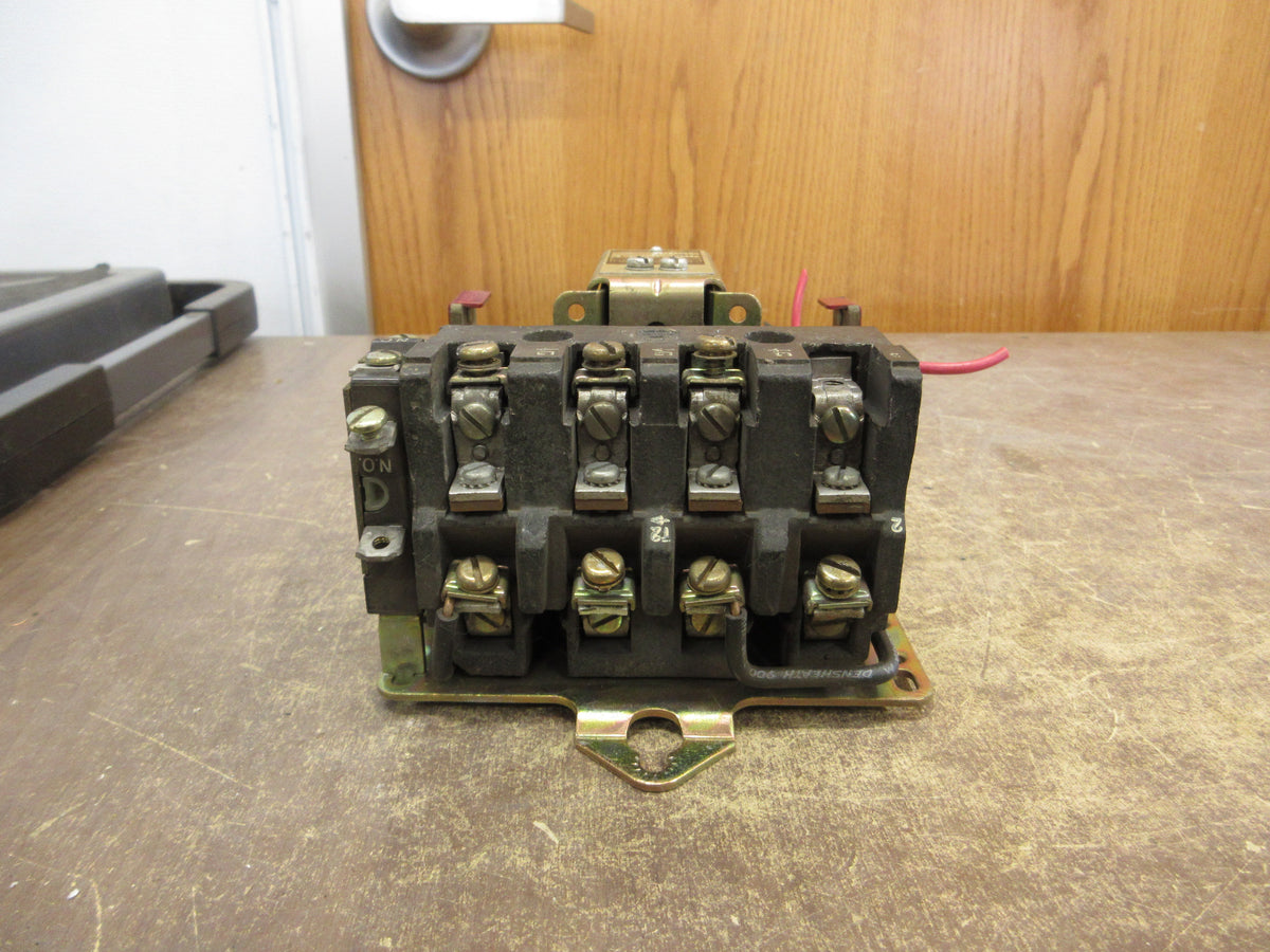 Square D Size1 Starter 8536 CO-3 S Ser. A 120V Coil 600V Used