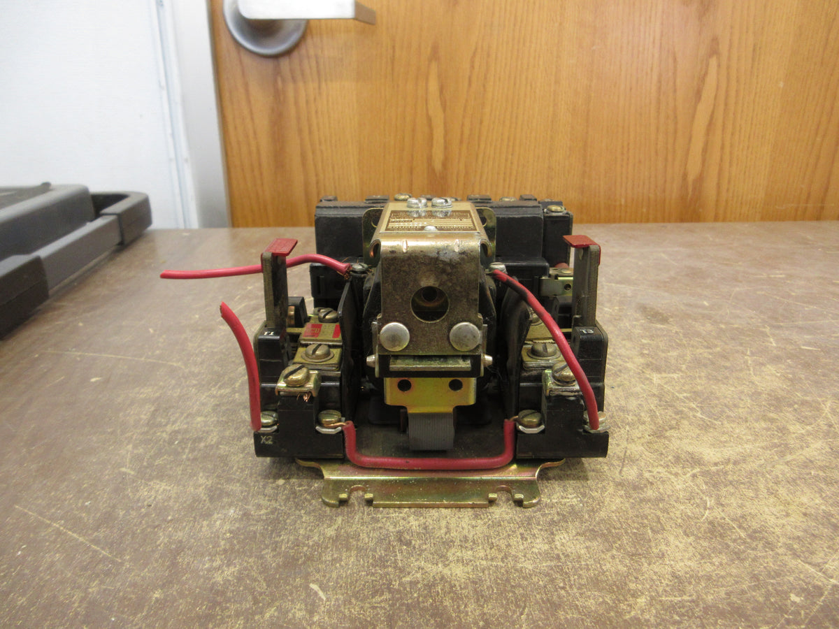 Square D Size1 Starter 8536 CO-3 S Ser. A 120V Coil 600V Used