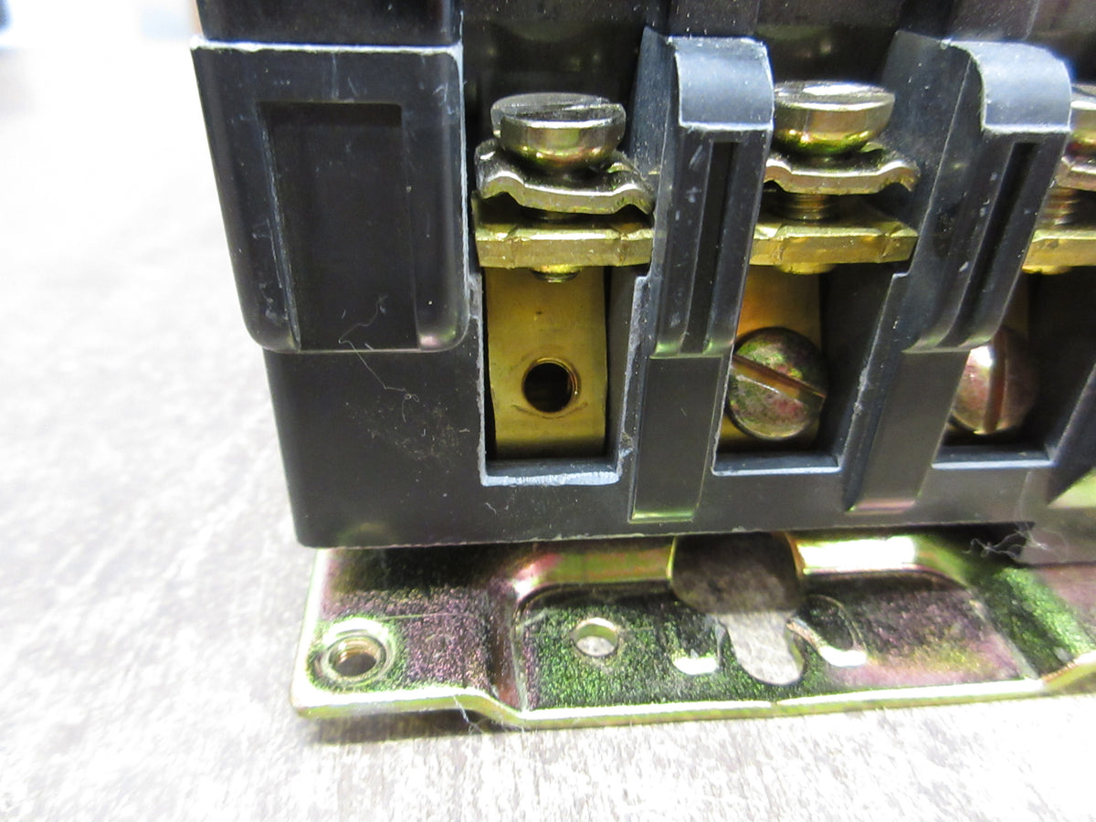Square D Size 1 Starter 8536SCO3S Ser. A 120V Coil 600V Used