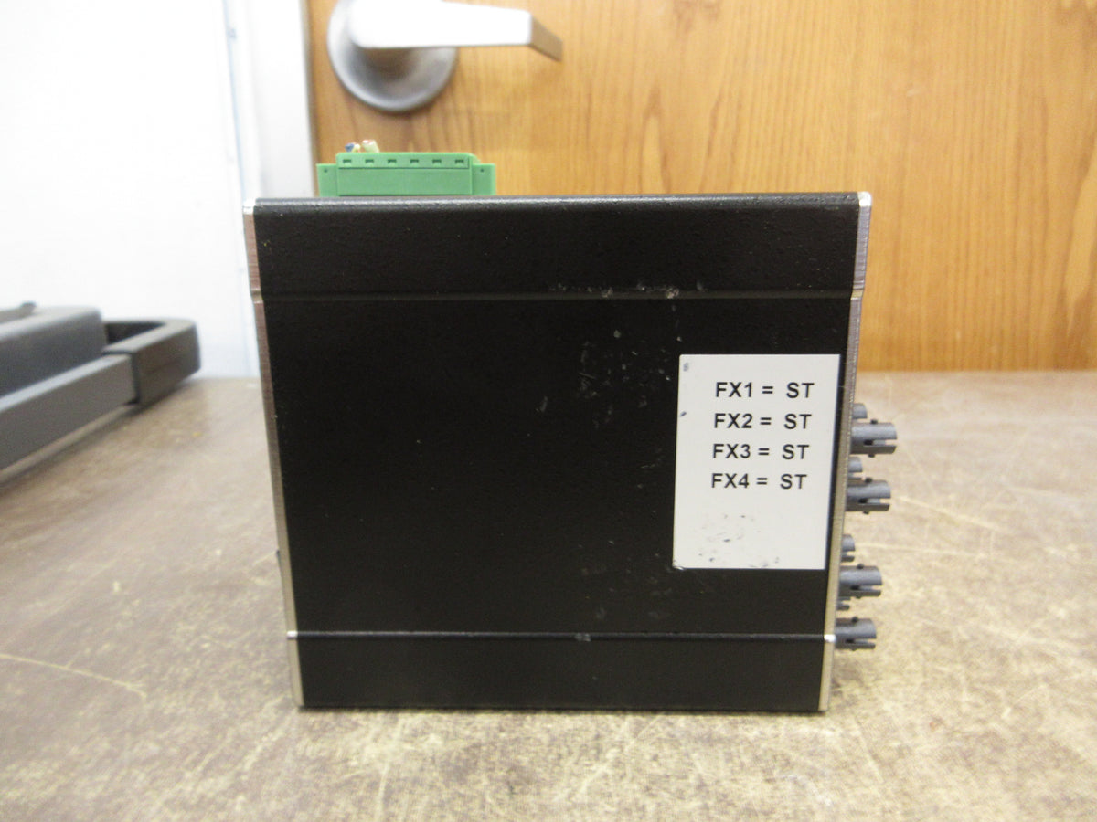 N-Tron Industrial Ethernet Switch 712FX4-ST 12-Port / (4) FX 10-49VDC Used