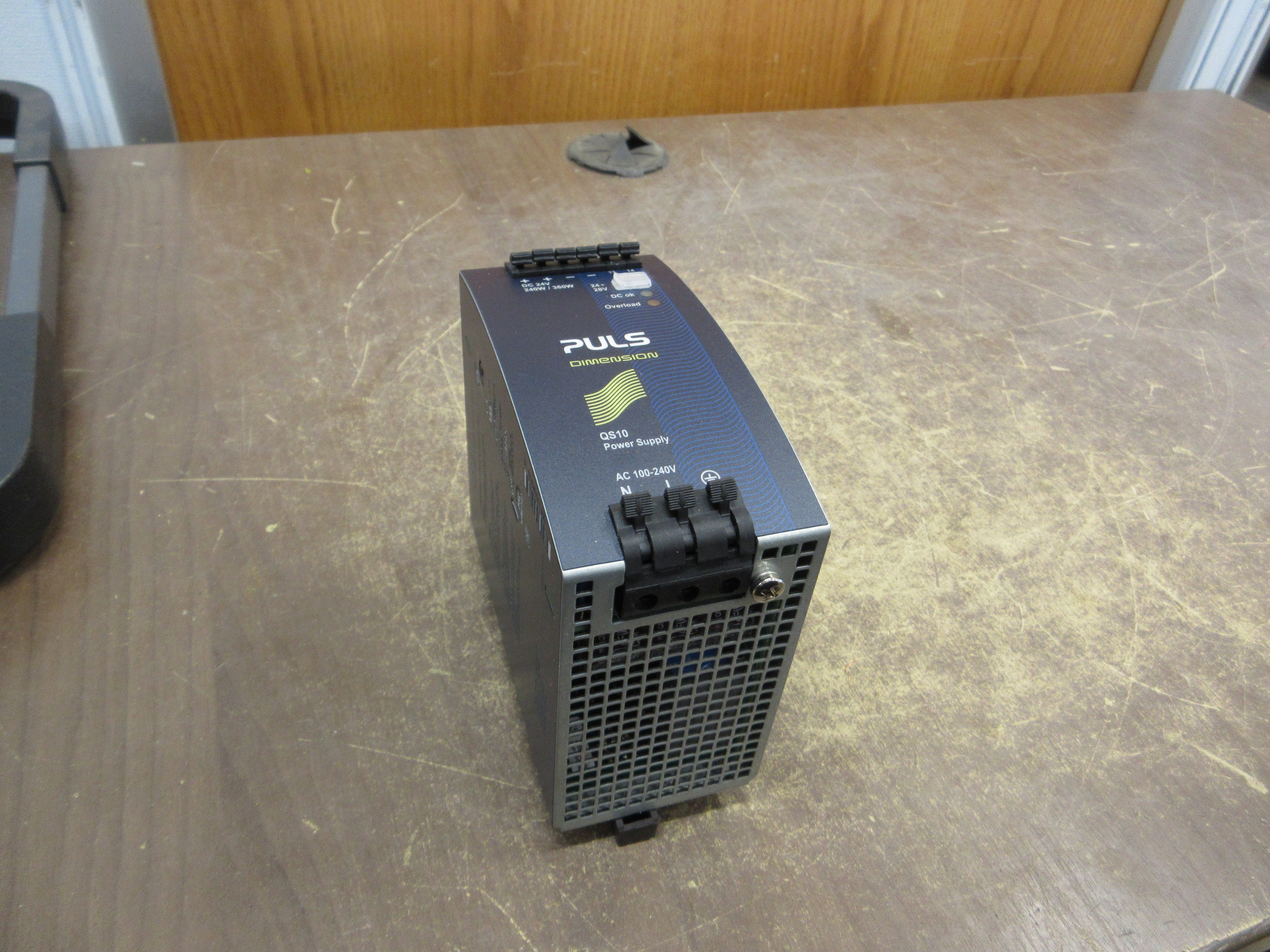 Puls Dimension Power Supply QS10.241 240W Output: 24-28 VDC 10-9A Used