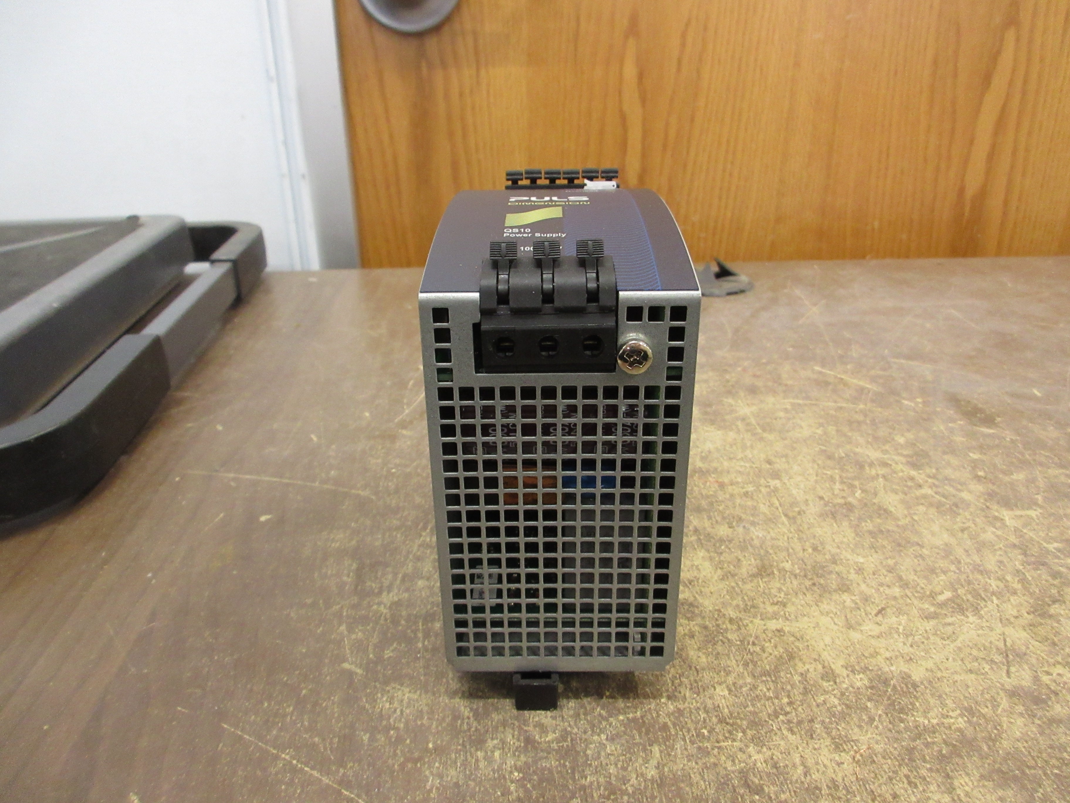 Puls Dimension Power Supply QS10.241 240W Output: 24-28 VDC 10-9A Used