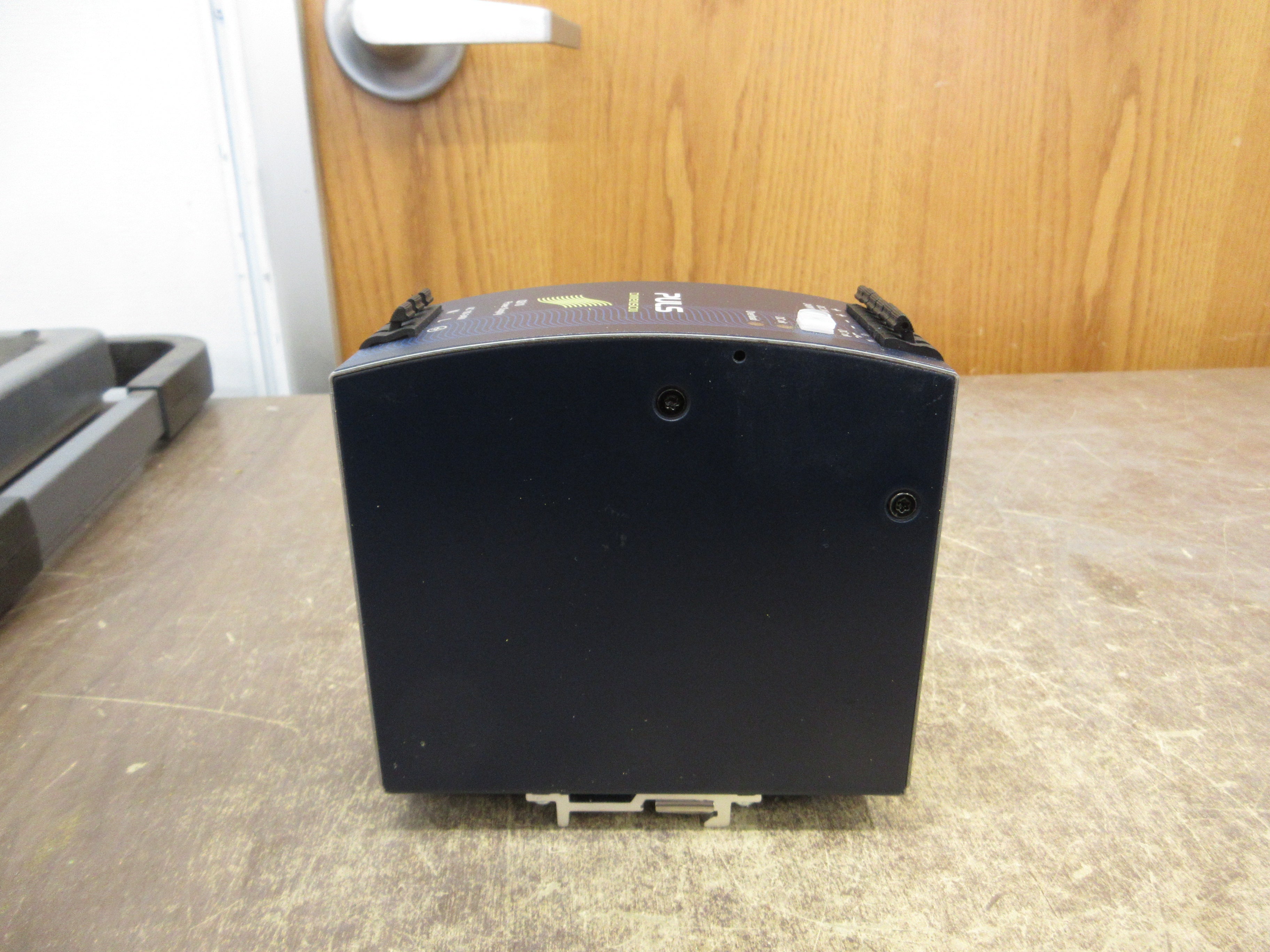 Puls Dimension Power Supply QS10.241 240W Output: 24-28 VDC 10-9A Used