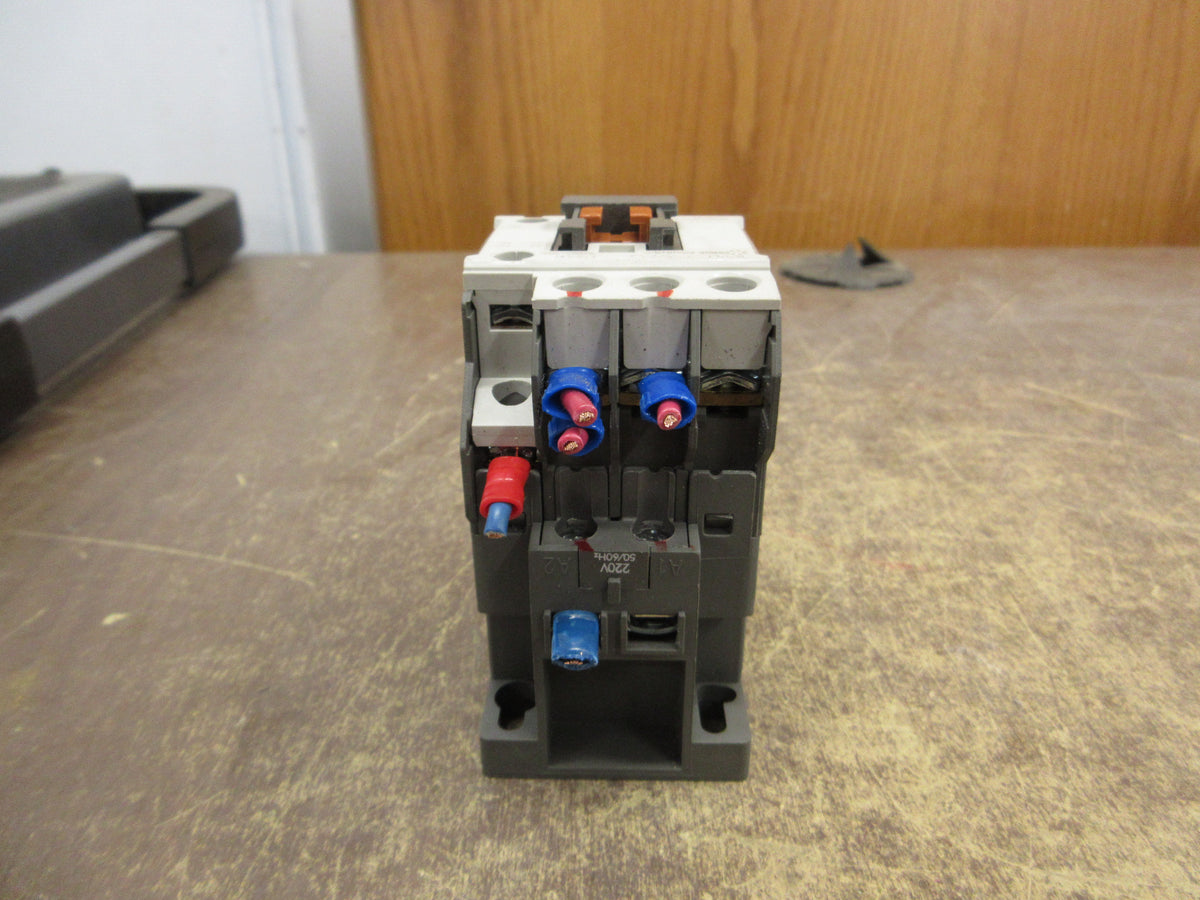 Cerus Industrial Mira Size 0 Contactor MRC-18b 220V Coil 40A 600V Used