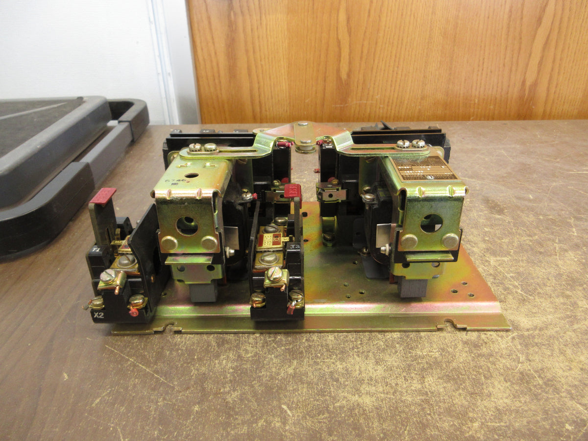 Square D Size 1 Reversing Starter 8736 CO-8 S Ser. B 120V Coil 600V Used