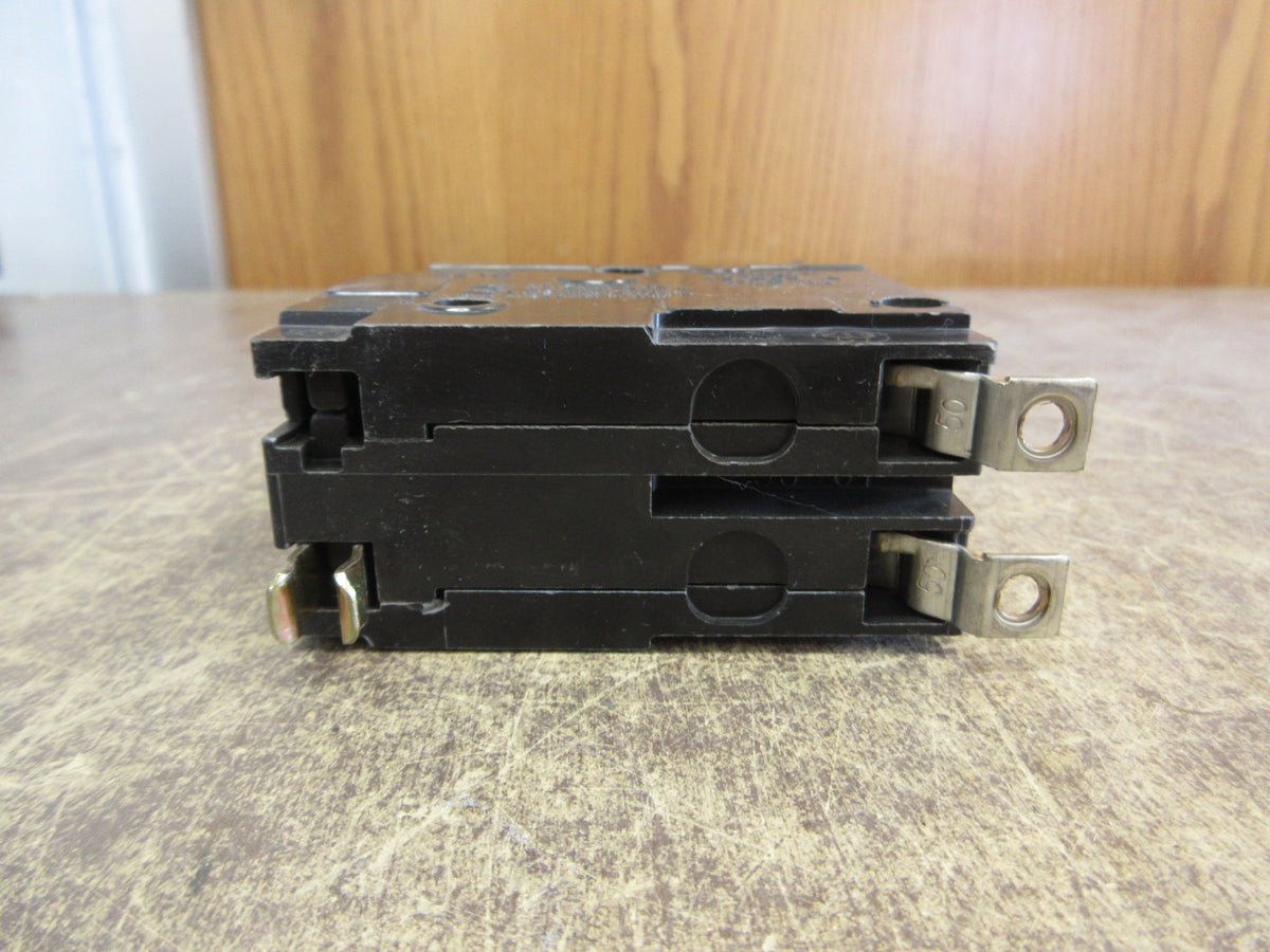 Square D Circuit Breaker QOB220 20A 120/240V 2P *Lot of 2* *No Mounting Screws*