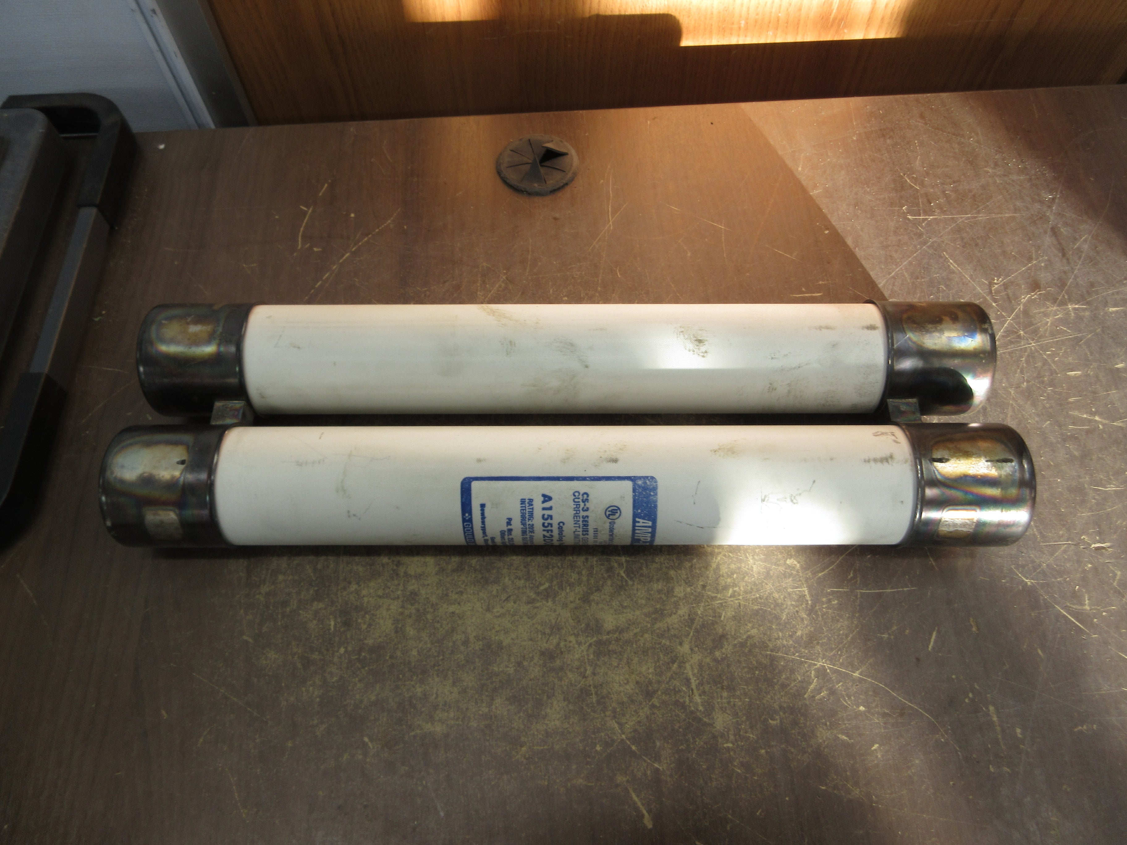 Gould Shawmut Amp-Trap CS-3 Series Fuse A155F2D0R0-200E 15.5kV 200E 60Hz Used
