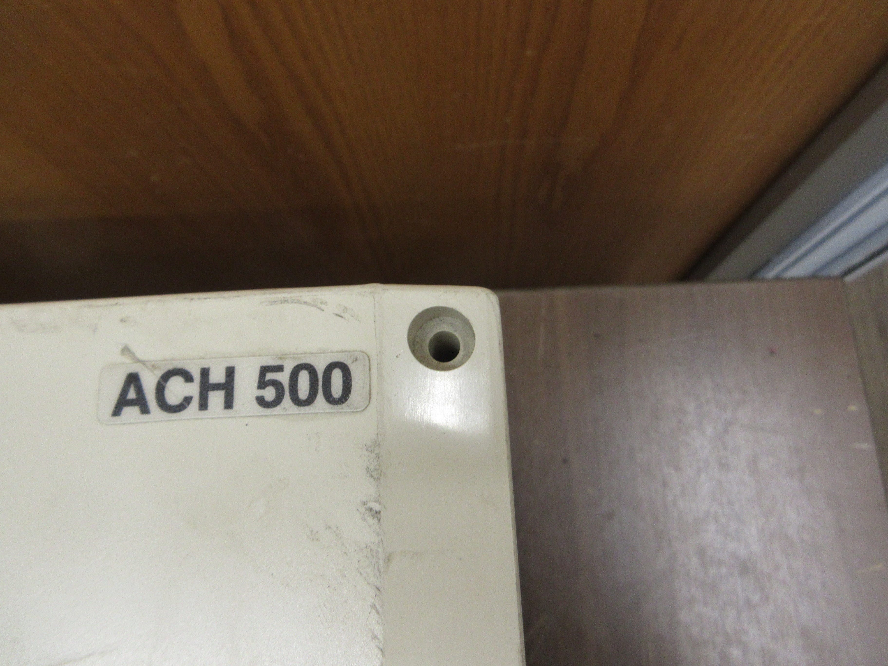 ABB ACH500 AC Drive ACH501-025-4-00P2 25HP 3Ph *Missing (1) Cover* Used
