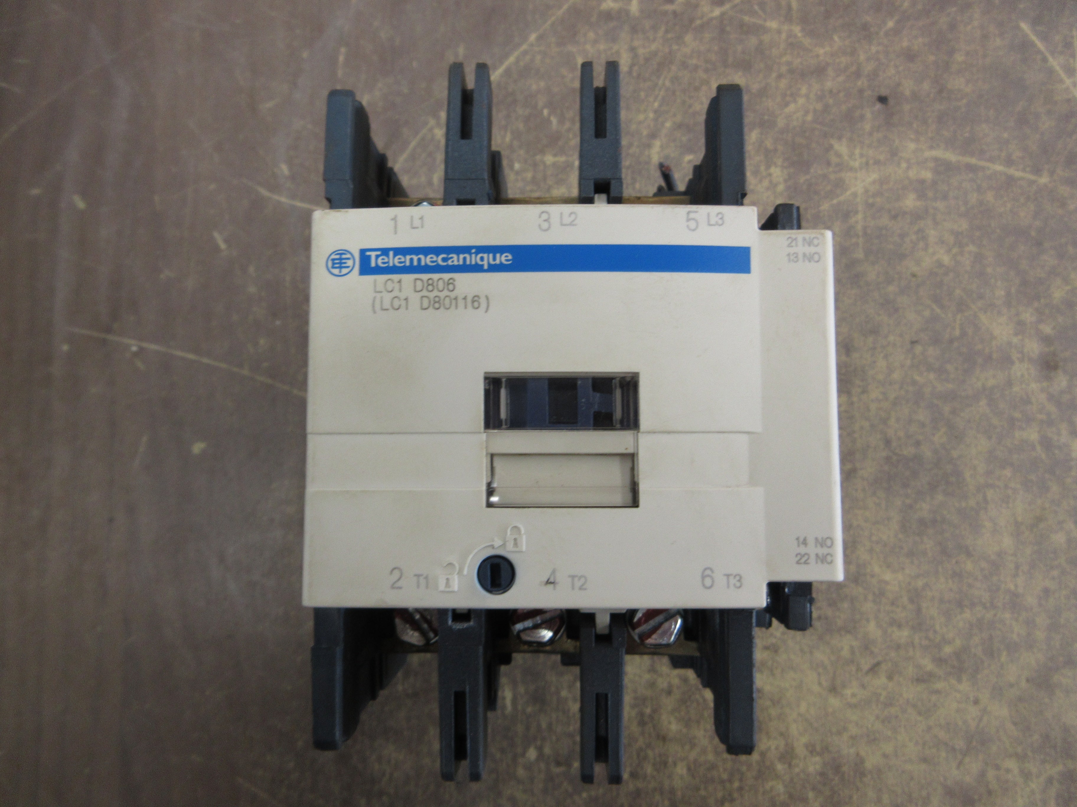 Telemecanique Contactor LC1 D806 / LC1 D80116 120V Coil 110A 600V Used