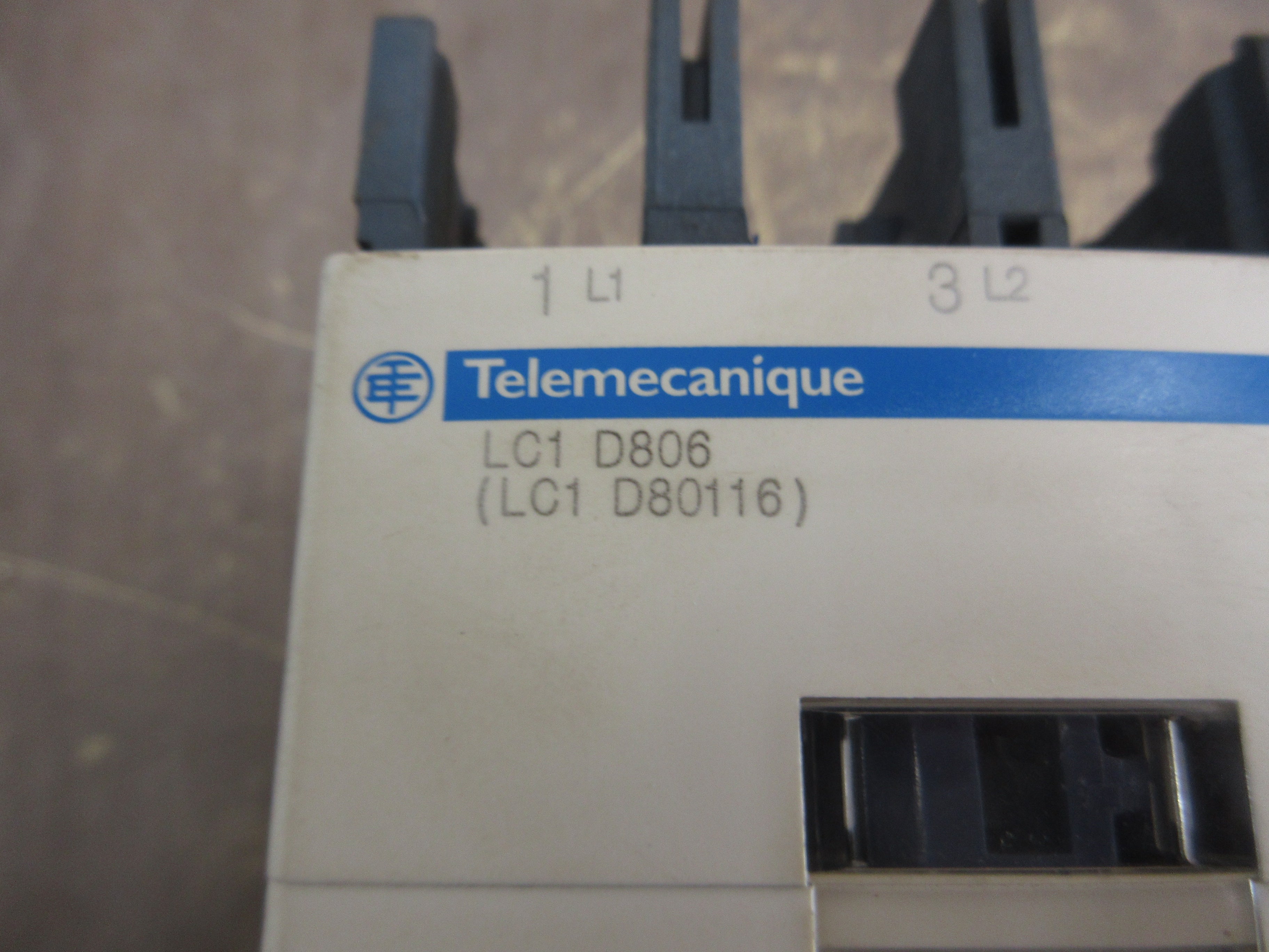 Telemecanique Contactor LC1 D806 / LC1 D80116 120V Coil 110A 600V Used