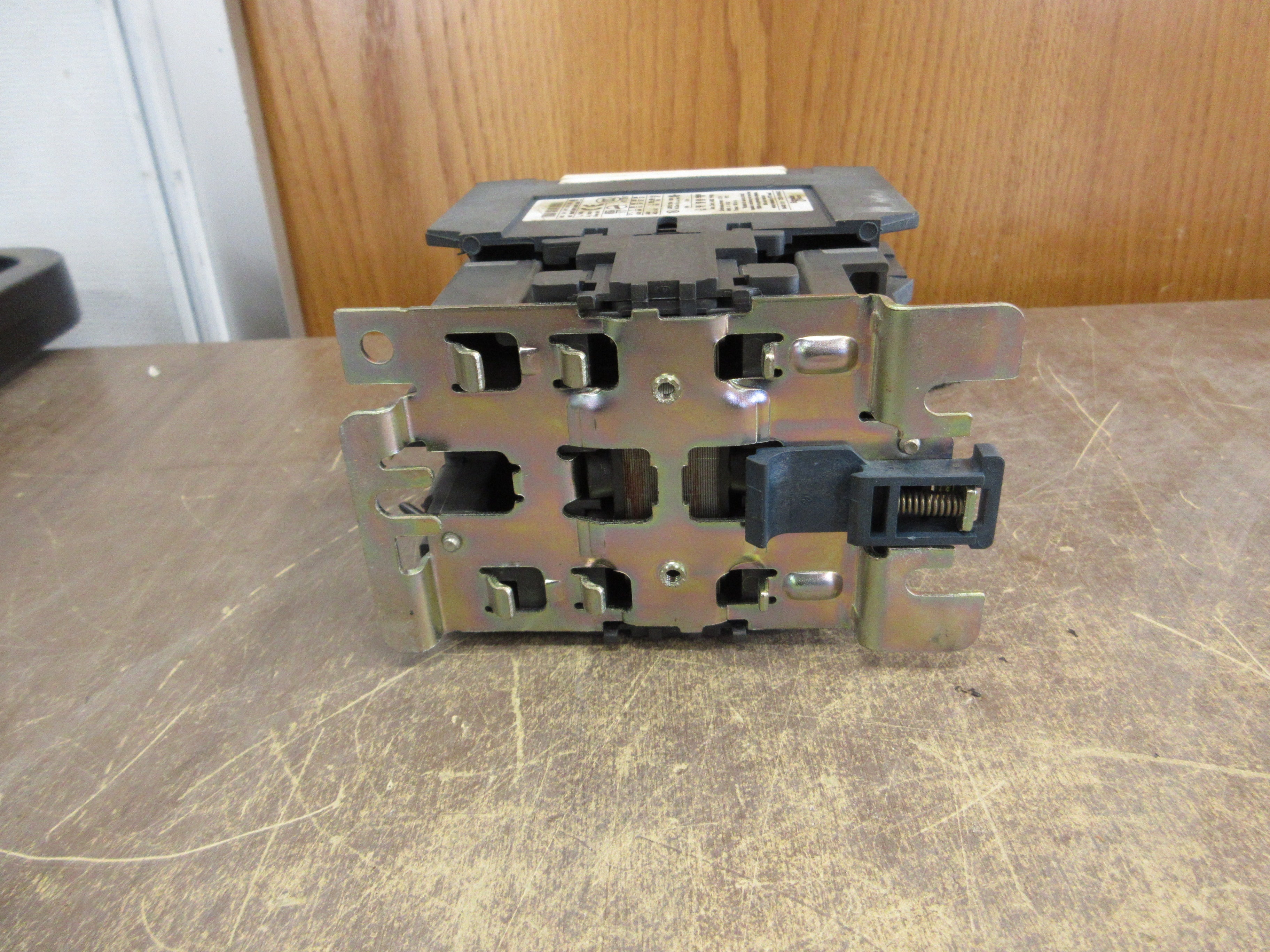 Telemecanique Contactor LC1 D806 / LC1 D80116 120V Coil 110A 600V Used