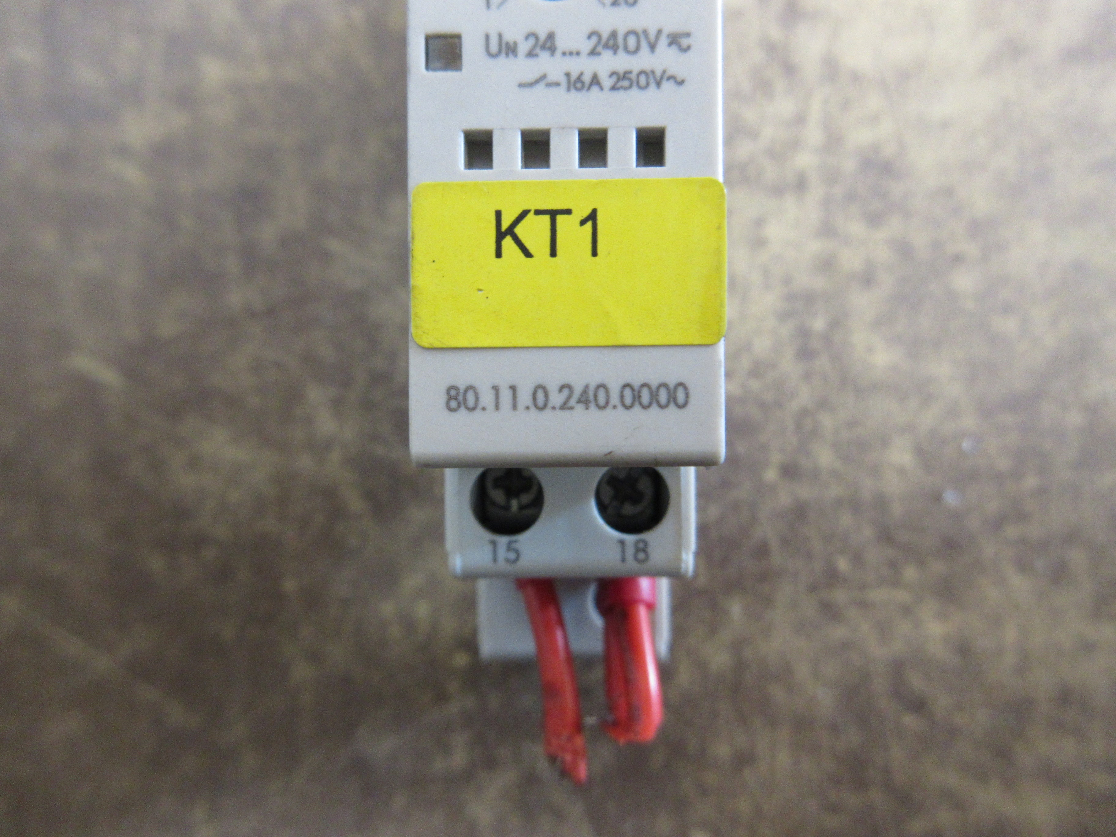 Finder Time Delay Relay 80.11.0.240.0000 24-240V *Chipped* Used