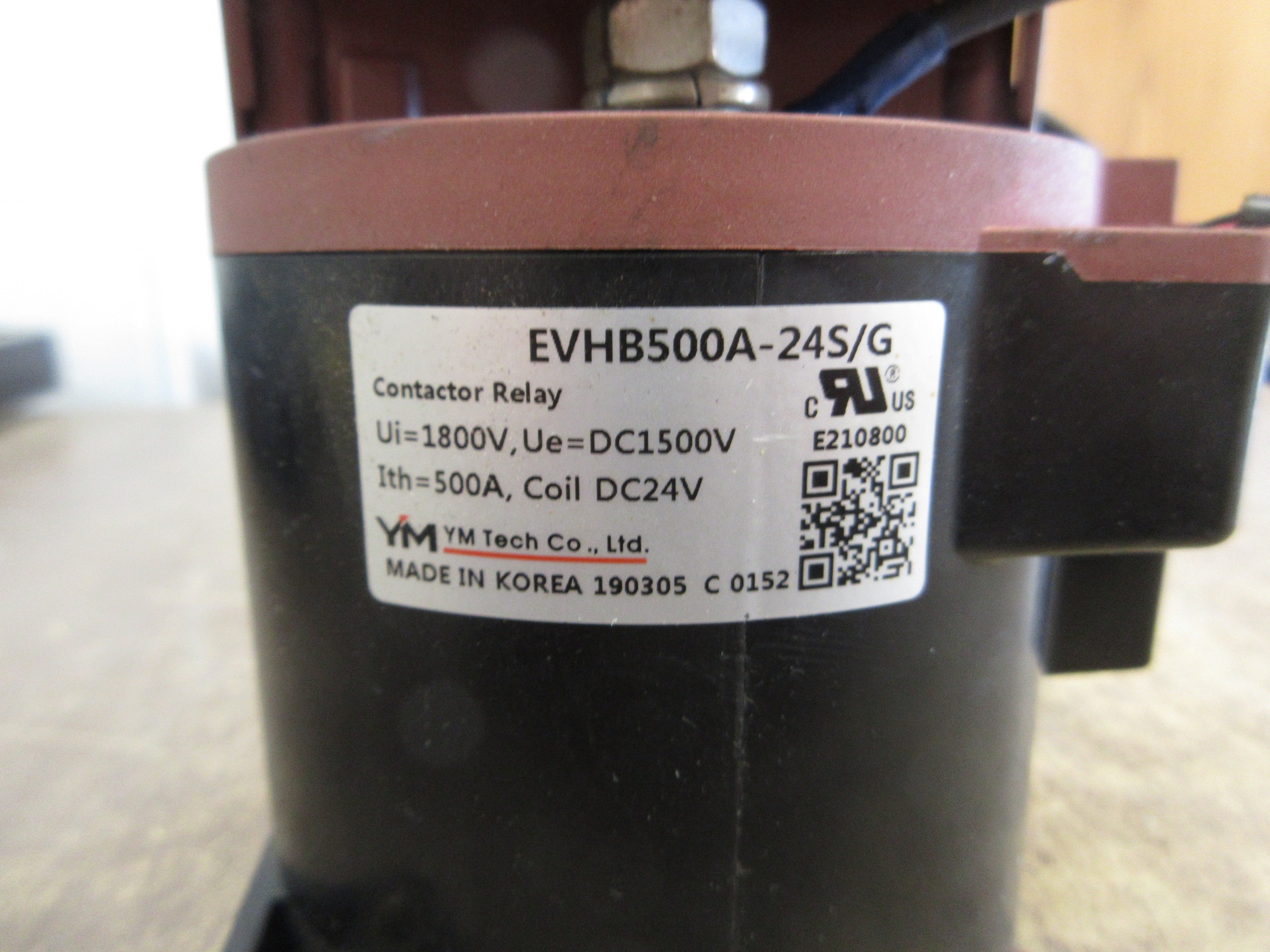 YM Tech Contactor Relay EVHB500A-24S/G 24VDC Coil 500A Used