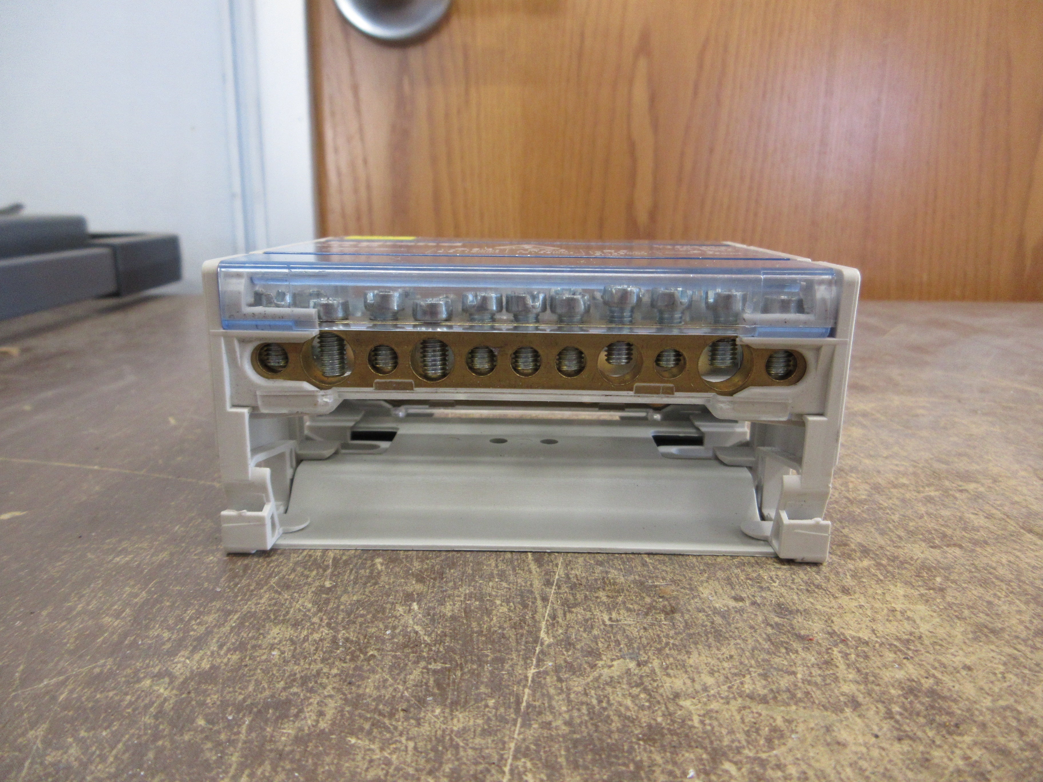Legrand Terminal Block 048 86 125A 500V Used