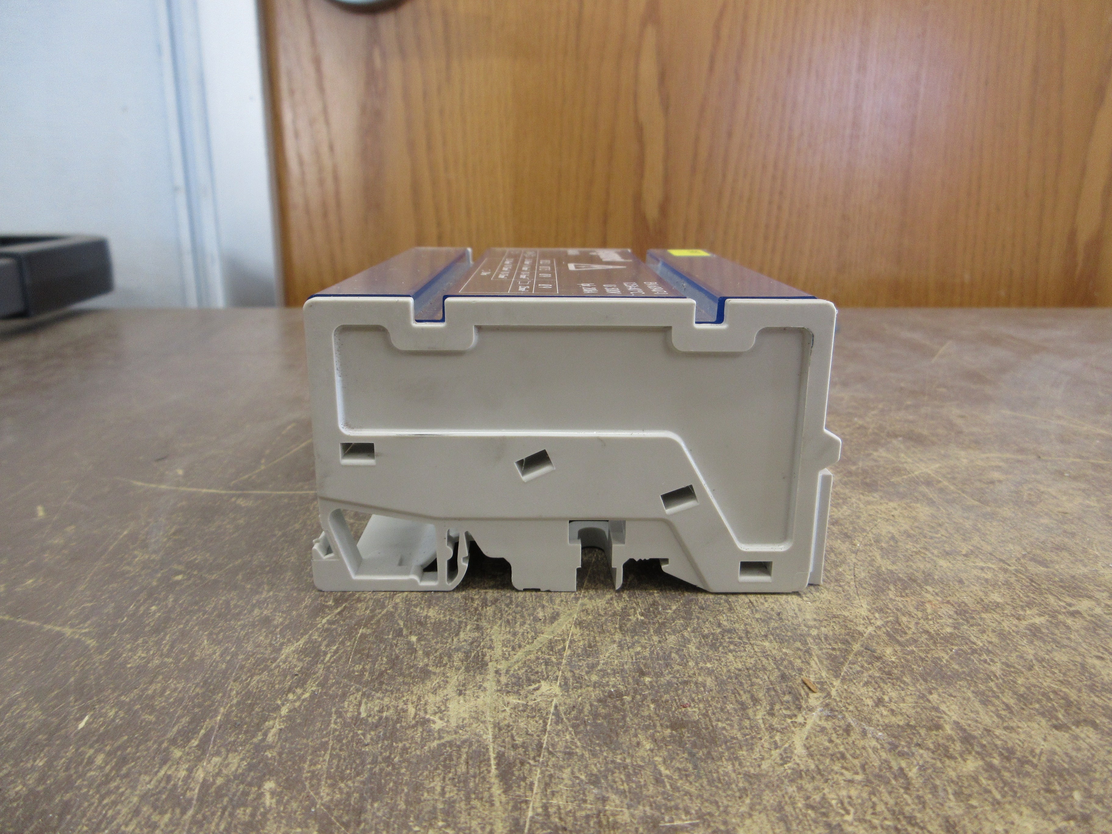 Legrand Terminal Block 048 86 125A 500V Used