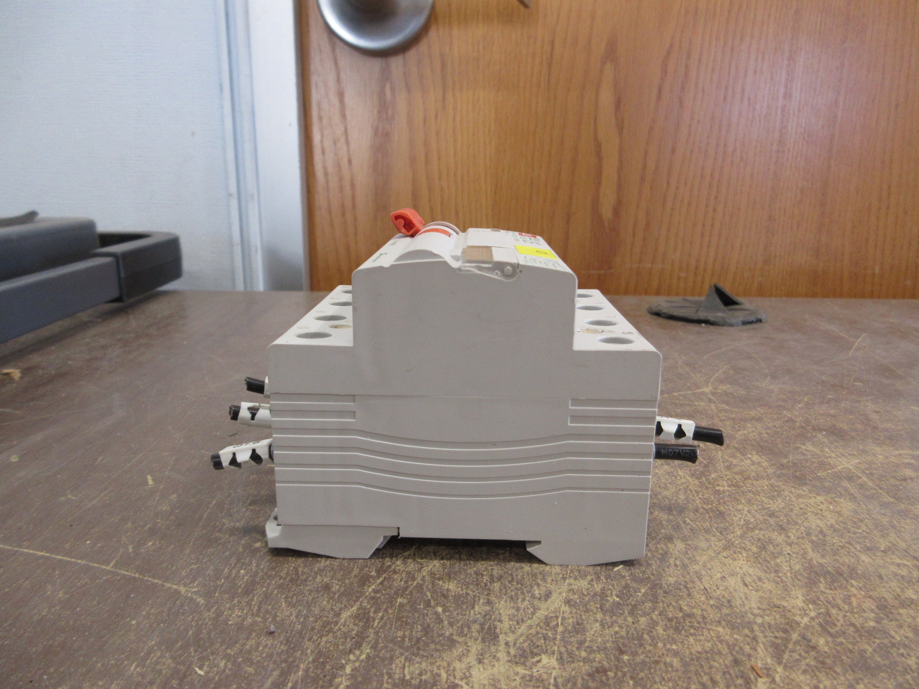LS Residual Current Circuit Breaker RKN-b In 25A 415V 25A 4P Used