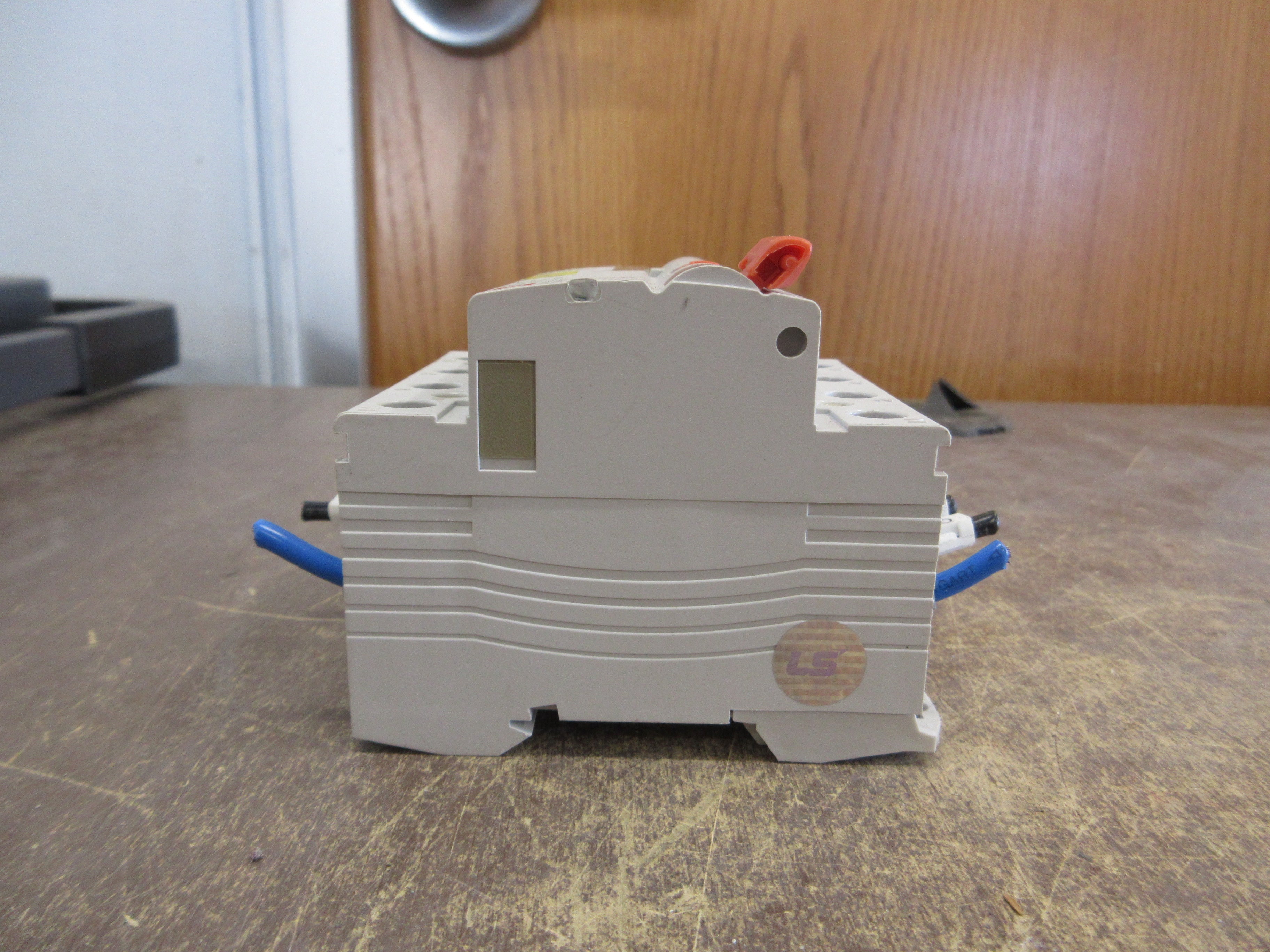LS Residual Current Circuit Breaker RKN-b In 25A 415V 25A 4P Used