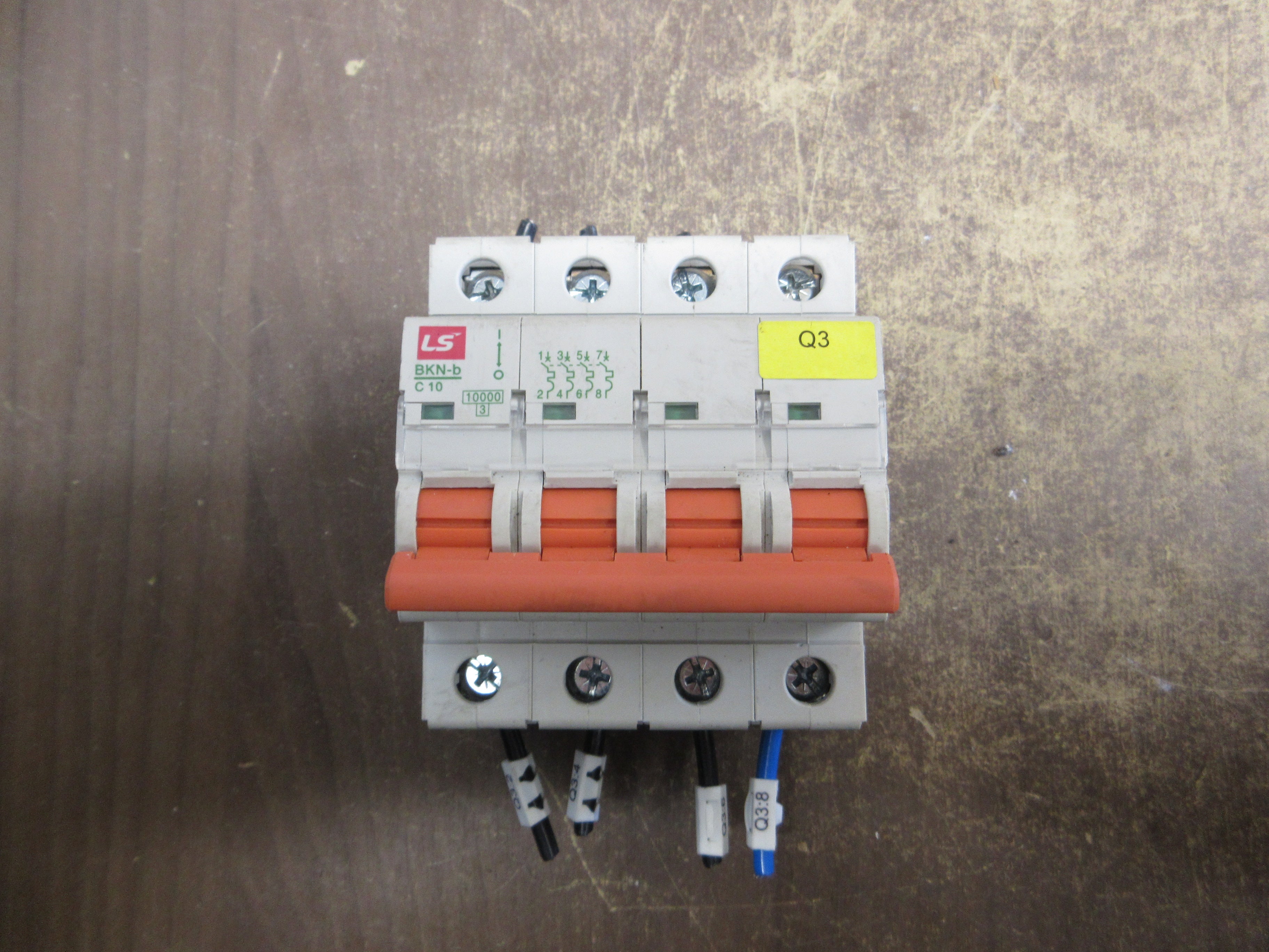 LS Circuit Breaker BKN-b C 10 10A 4P Used