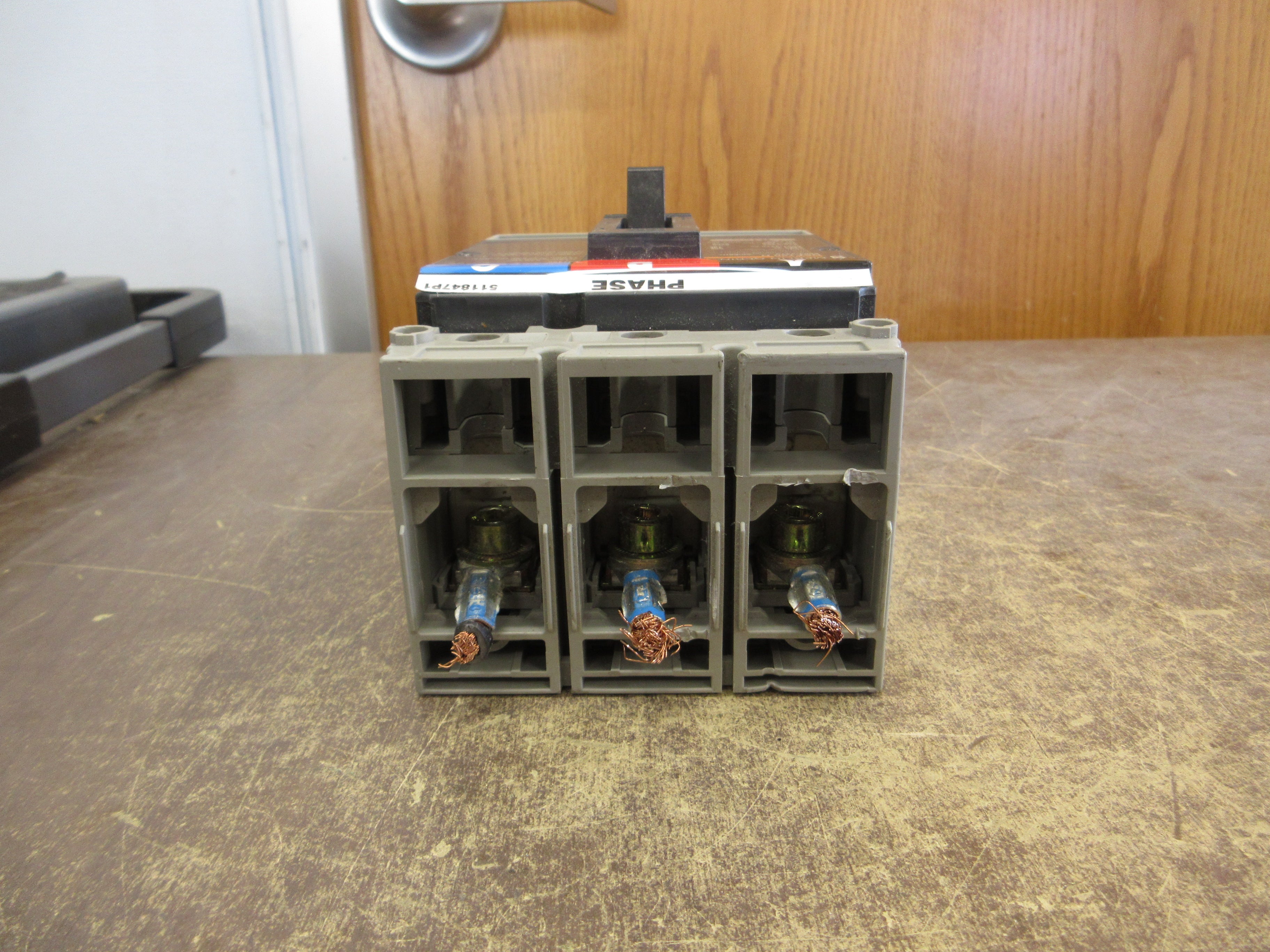 Merlin Gerin Circuit Breaker NSF150 N 70A 600V 3P Used