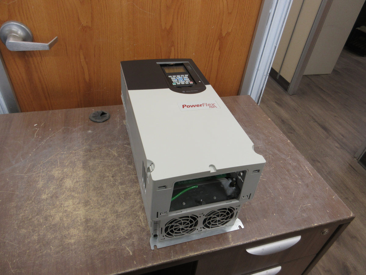 Allen-Bradley PowerFlex 753 AC Drive 20F11ND052JA0NNNNN 40HP 3Ph w/ Keypad Used