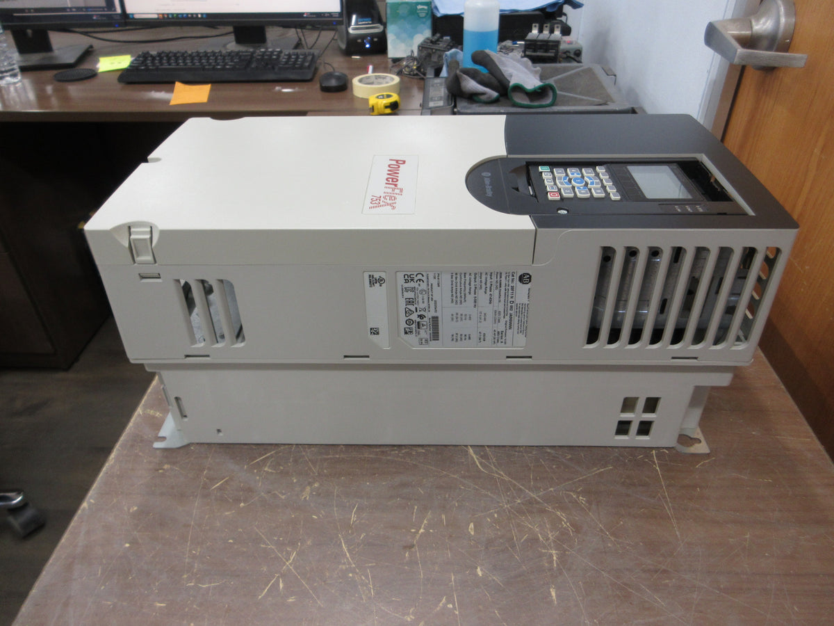 Allen-Bradley PowerFlex 753 AC Drive 20F11ND052JA0NNNNN 40HP 3Ph w/ Keypad Used