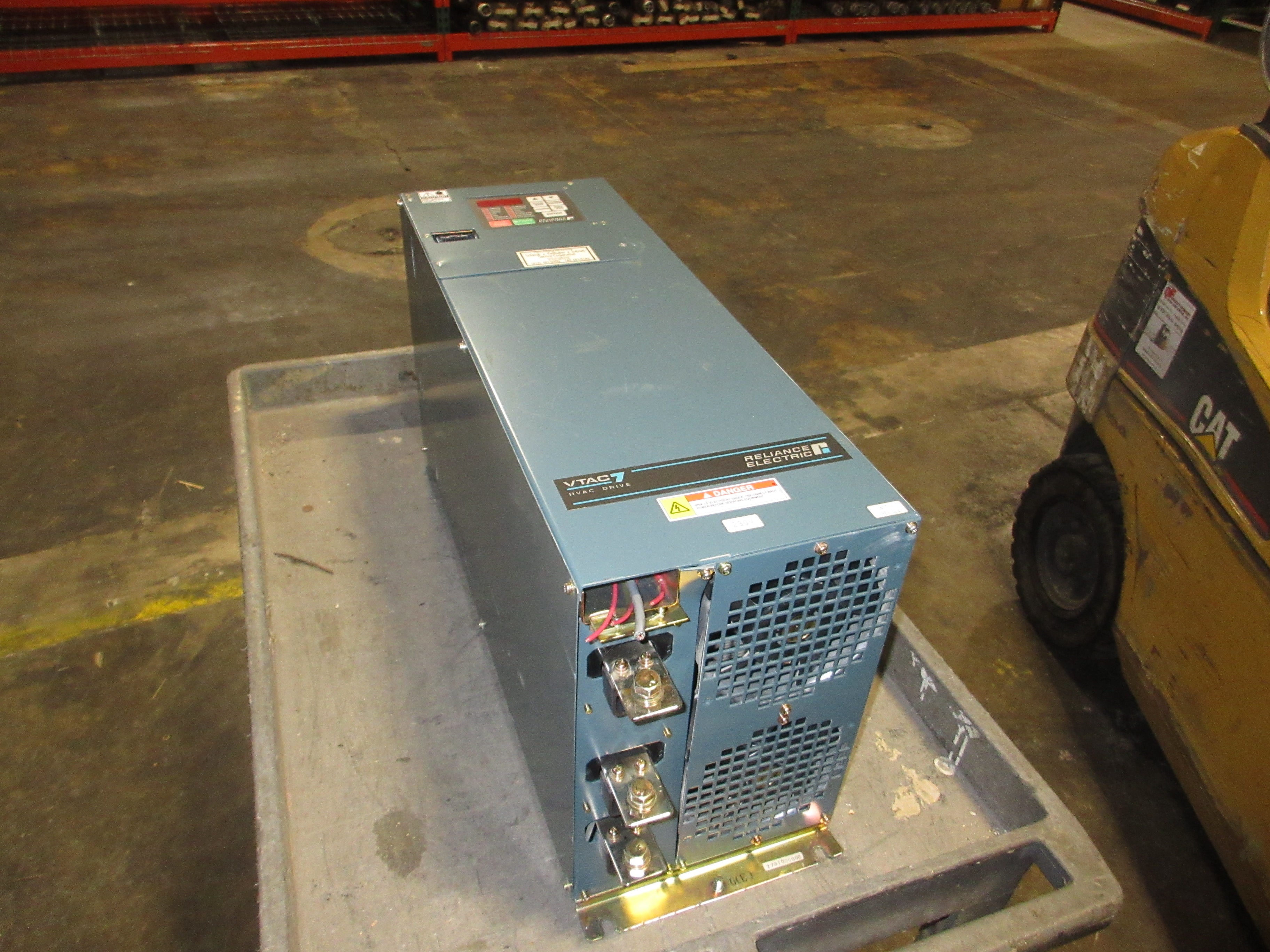 Reliance Electric VTAC 7 GV3000/SE AC Drive 100V2060 100HP 3Ph Used