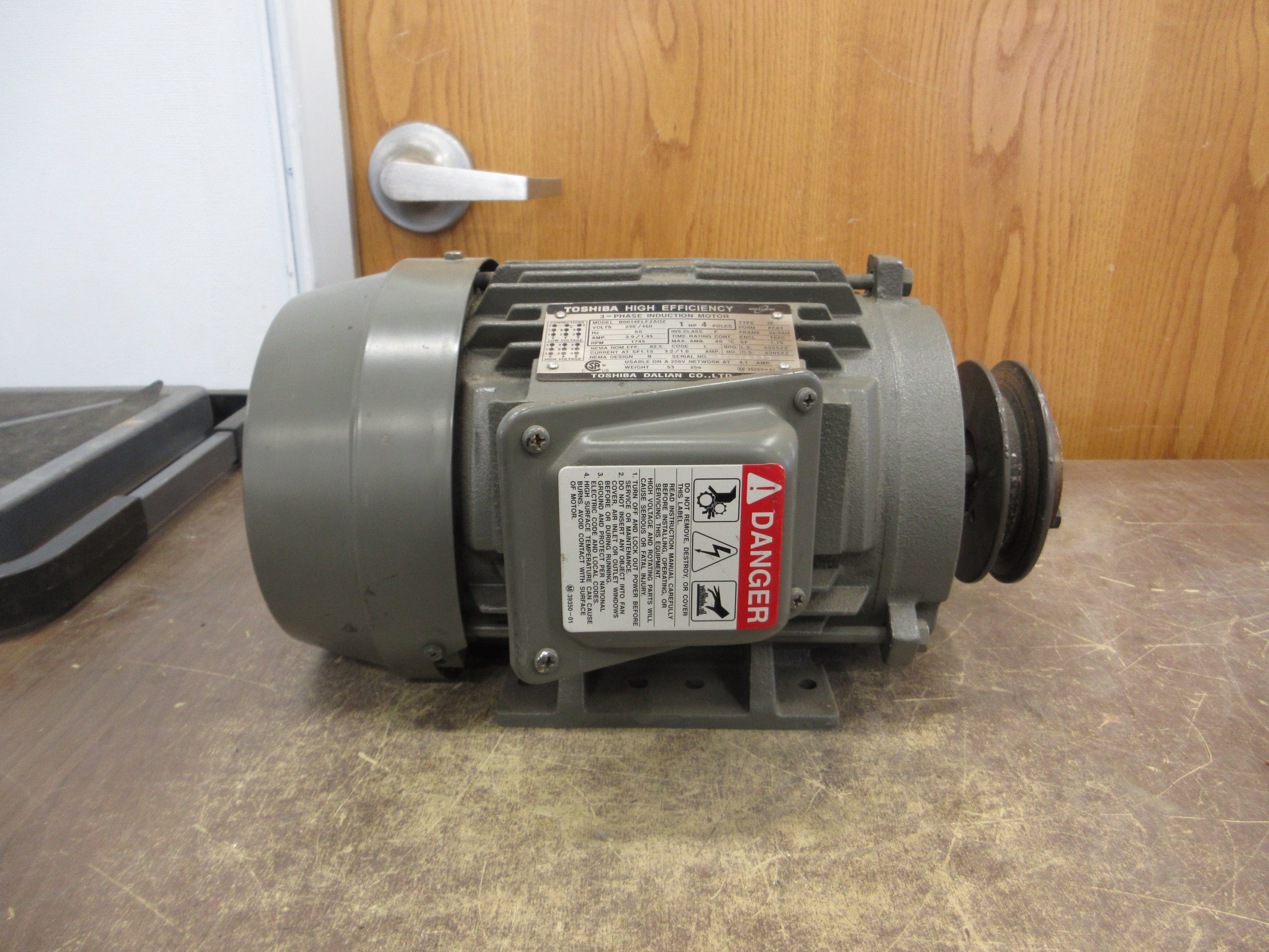 Toshiba Induction Motor B0014FLF2AOZ 1HP 1800RPM 230/460V 60Hz 2.9/1.45A 4P Used