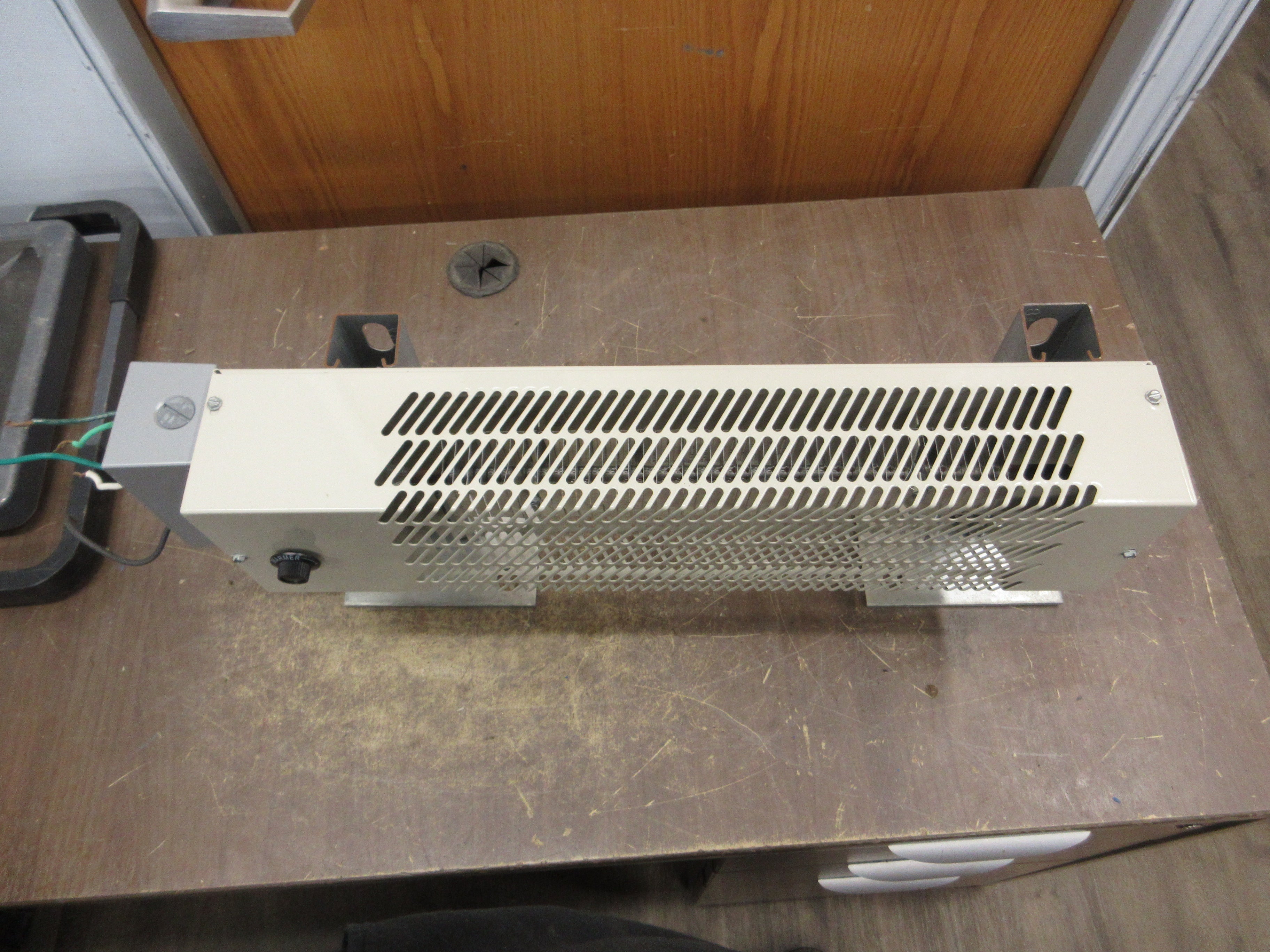 Dayton Utility Heater 2YV13 120/208/240V 500/375/500W Used