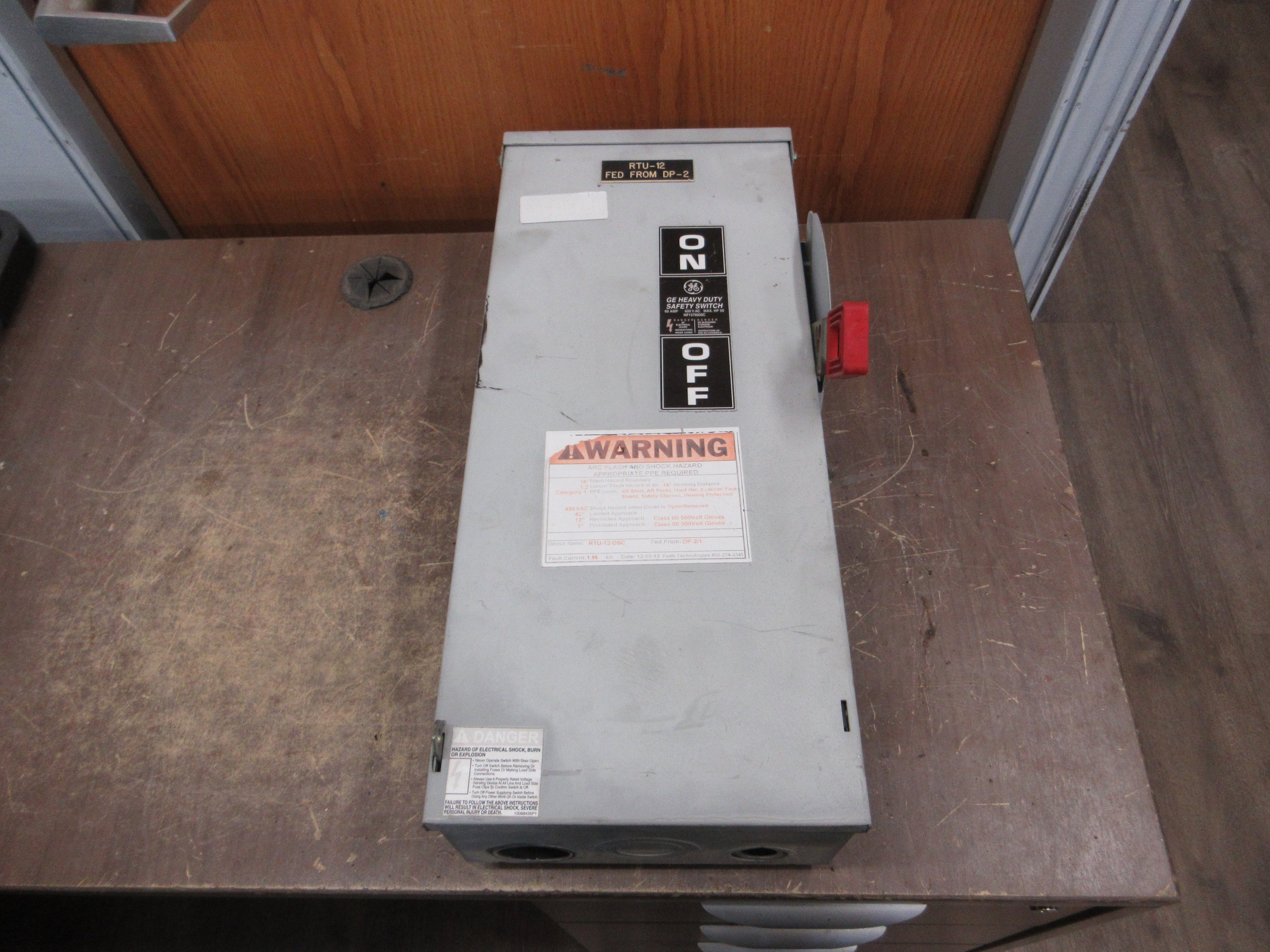 GE Fusible 3R Safety Switch / Disconnect TH3362R Mod. 10 60A 600V 3P Used