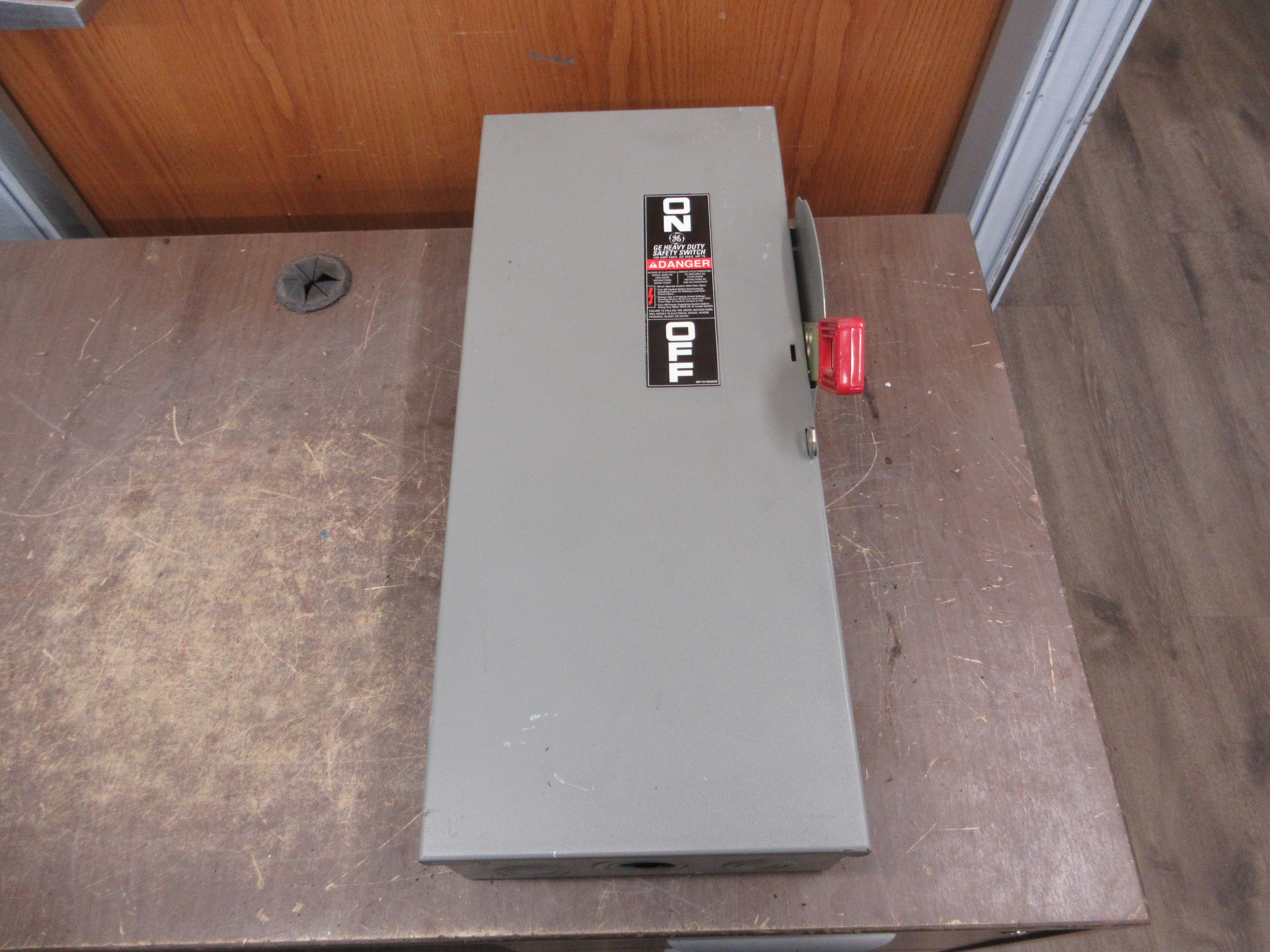 GE Fusible Safety Switch/Disconnect TH3363 Mod. 10 100A 600V 2P Used
