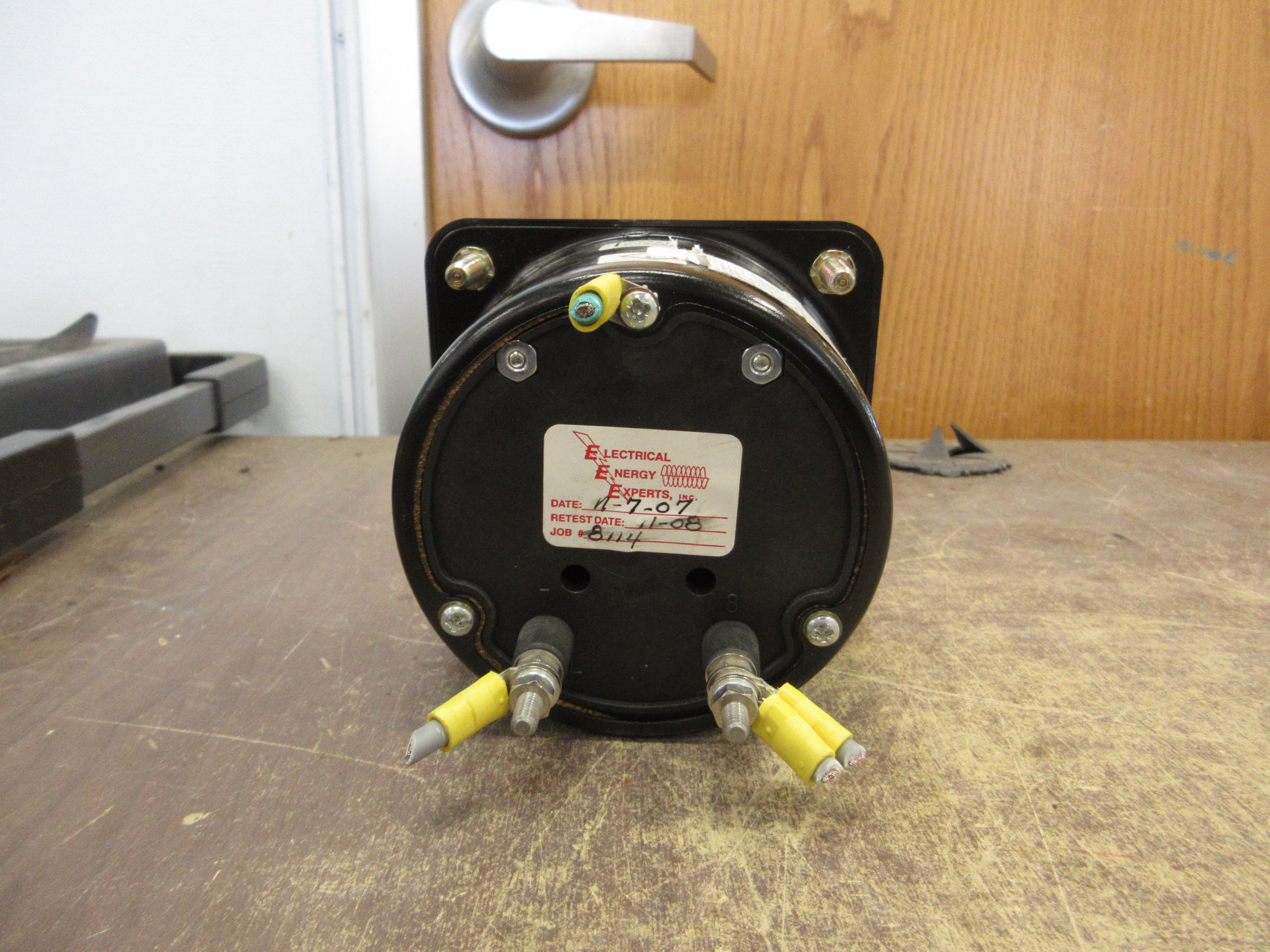 Crompton / Tyco AC Ammeter 077-05FA-LSUJ-C6-SN Range: 0-5000A Used