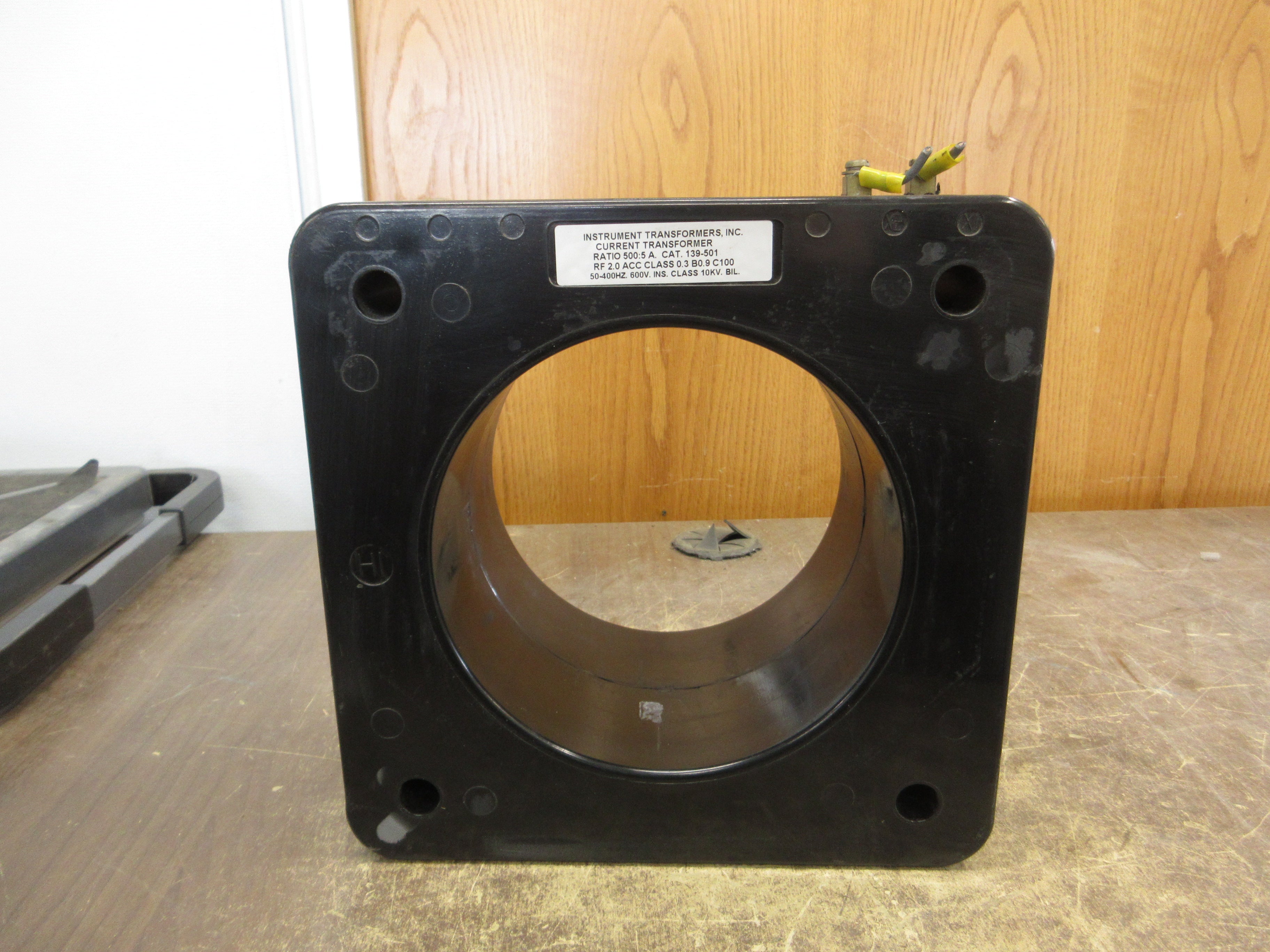 Instrument Transformers Current Transformer 139-501 Ratio 500:5A 600V 50-400Hz