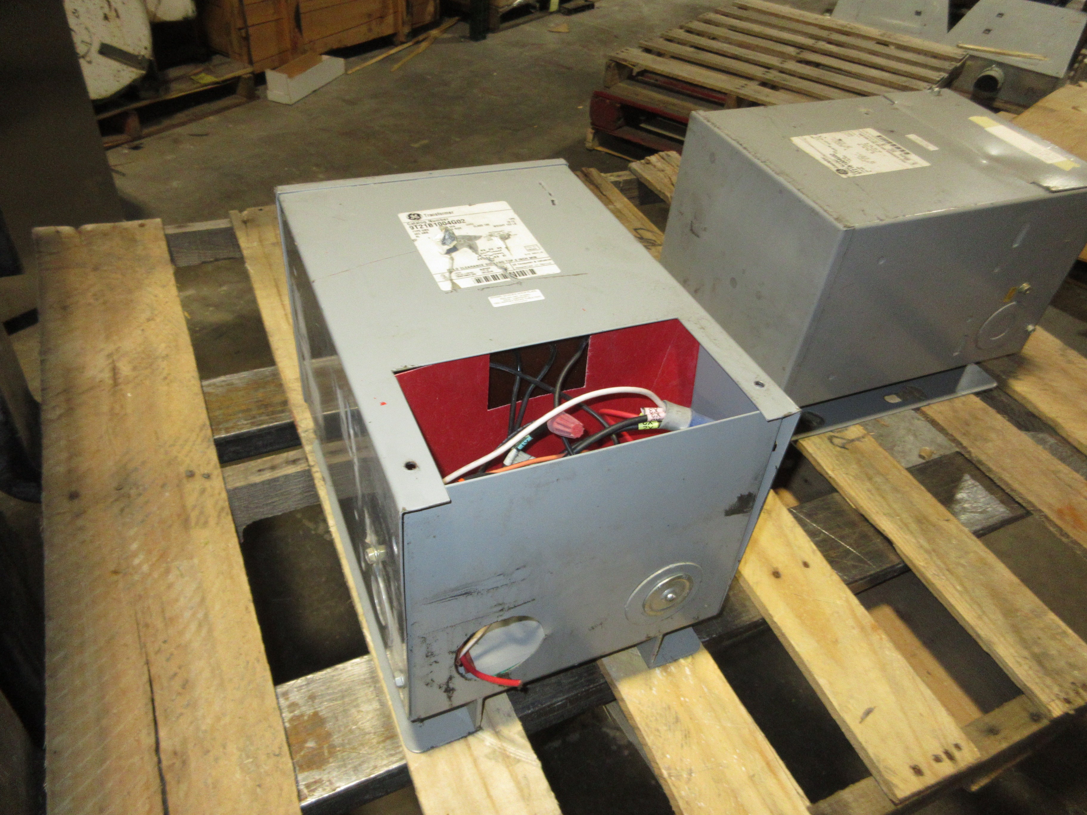 GE Type QMS 3R Transformer 9T21B1004G02 5kVA Pri: 240/480V Sec: 120/240V 1Ph