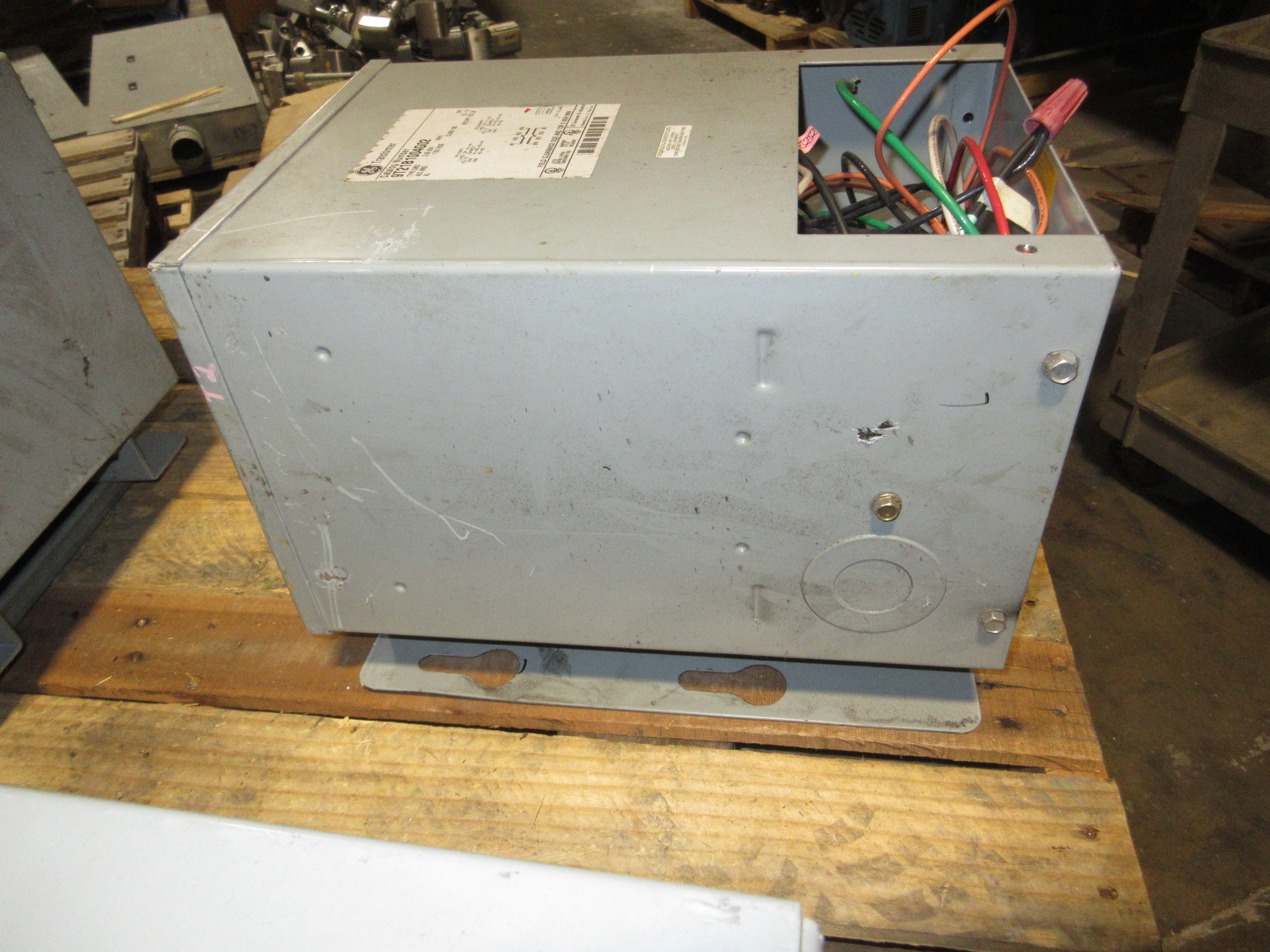 GE Type QMS 3R Transformer 9T21B1004G02 5kVA Pri: 240/480V Sec: 120/240V 1Ph