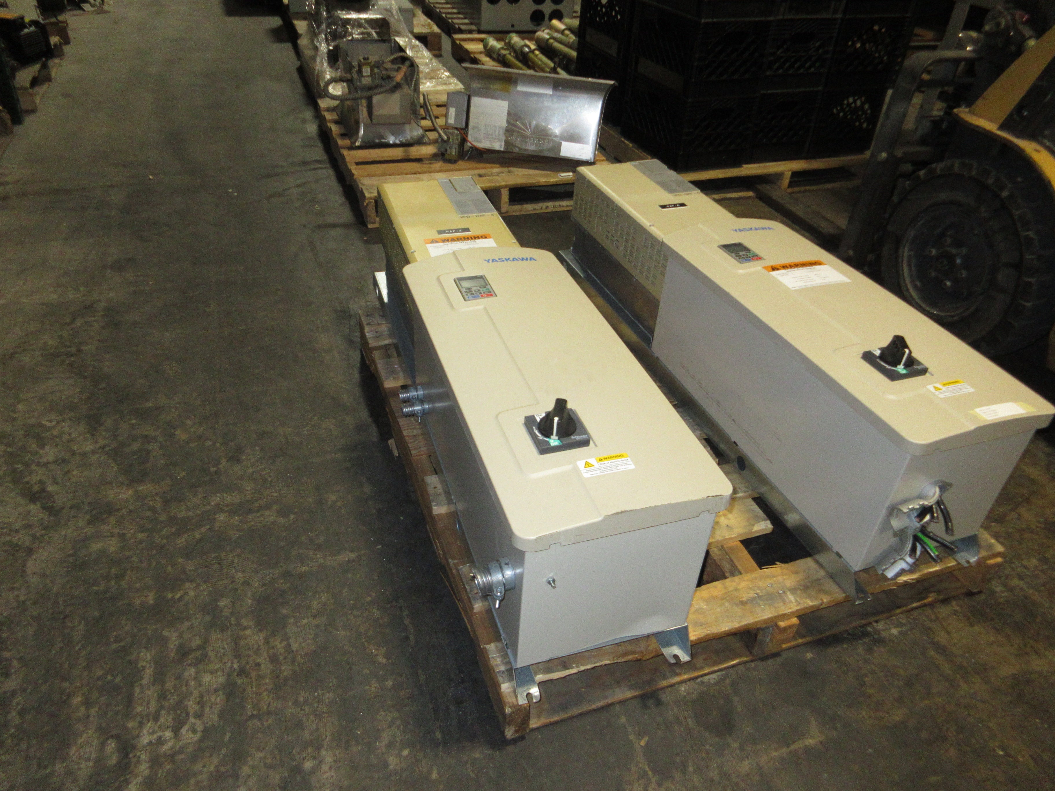 Yaskawa Z1000 AC Drive w/ Bypass Z1B1B065PMB 50HP 3Ph w/ Keypad Used