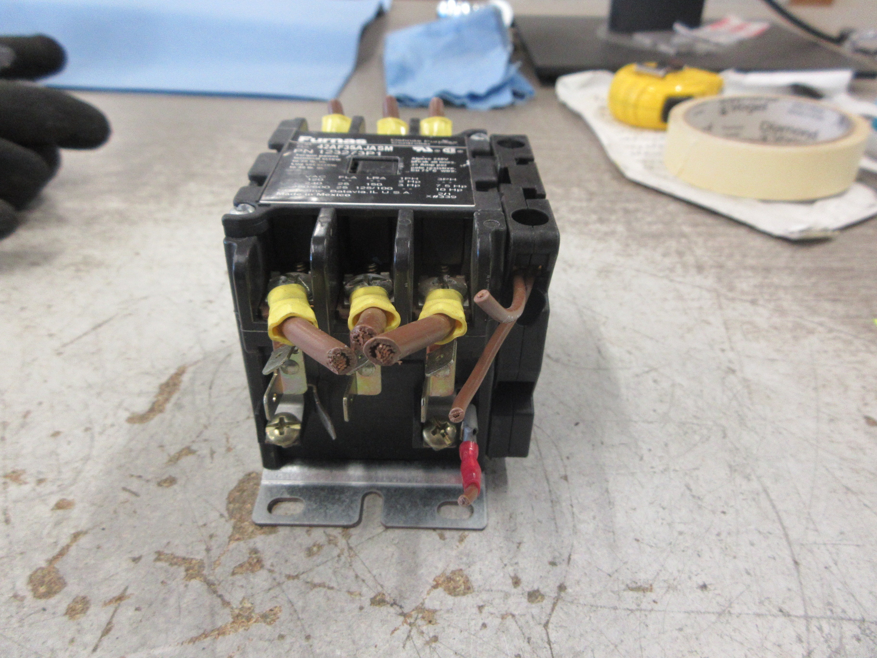 Furnas Definite Purpose Contactor 42AF35AJASM 24V Coil 25A 600V Used