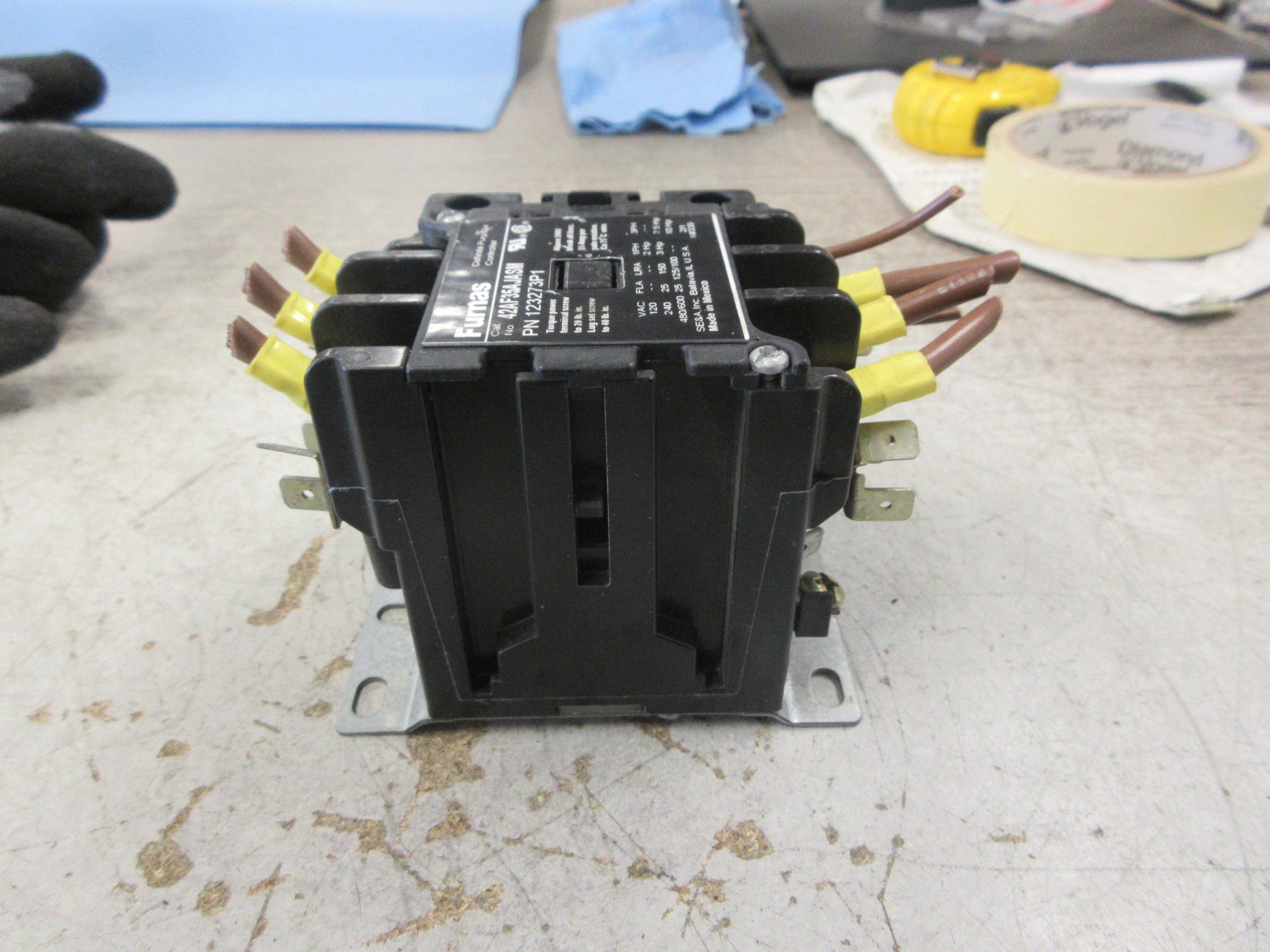 Furnas Definite Purpose Contactor 42AF35AJASM 24V Coil 25A 600V Used
