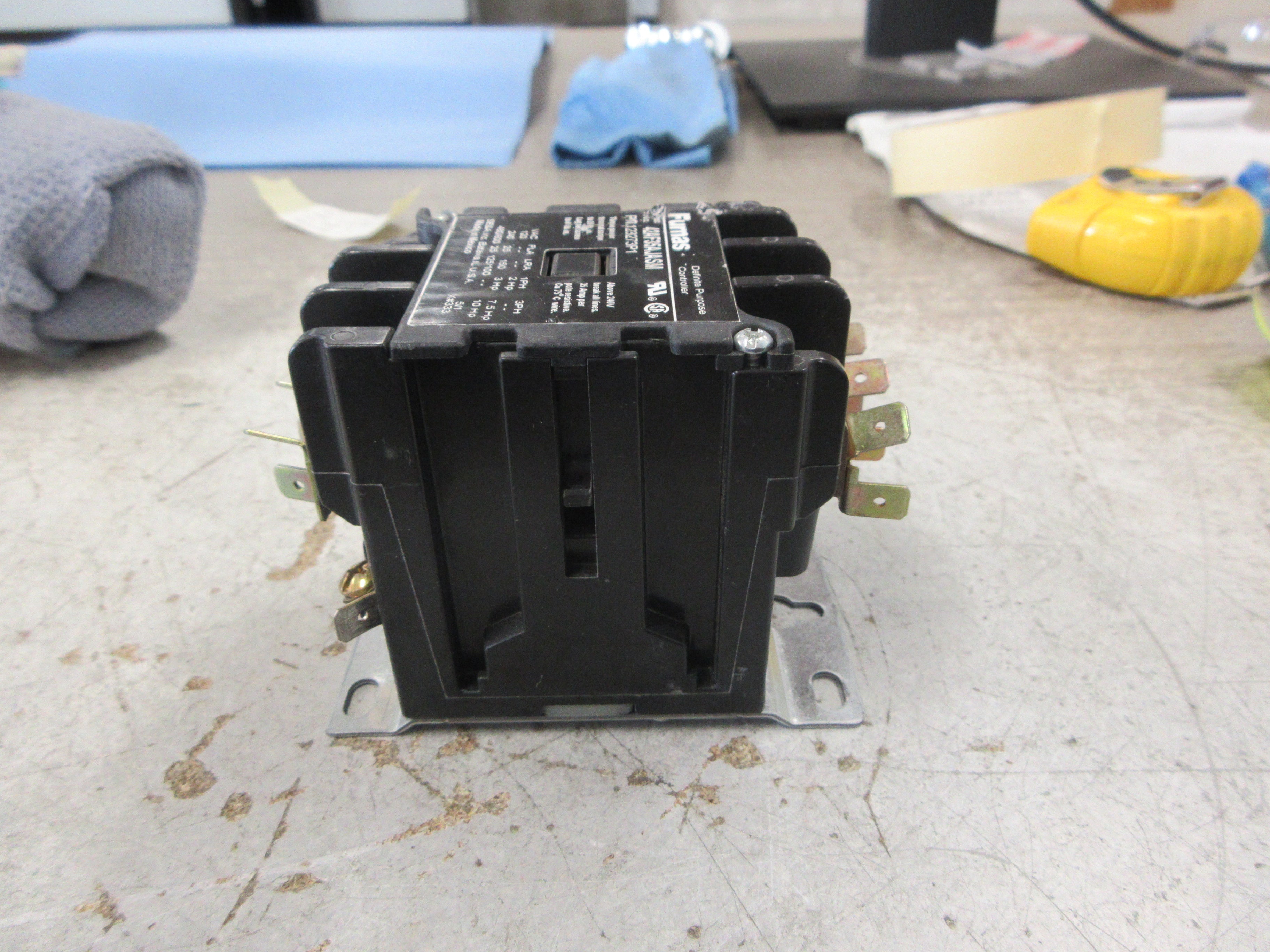 Furnas Definite Purpose Contactor 42AF35AJASM 24V Coil 25A 600V Used