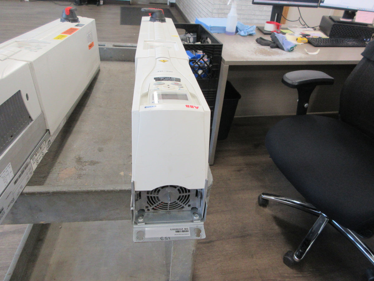 ABB ACH550 AC Drive w/ Bypass ACH550-VCR-012A-2+F267 3HP 3Ph w/ Keypad Used