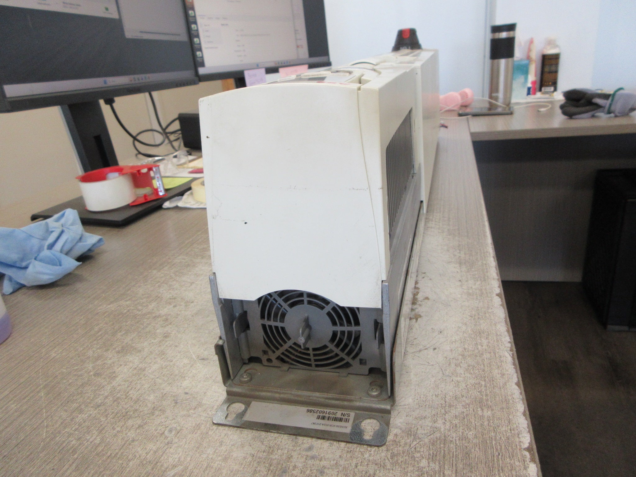 ABB ACH550 AC Drive w/ Bypass ACH550-VCR-012A-2+F267 3HP 3Ph w/ Keypad Used