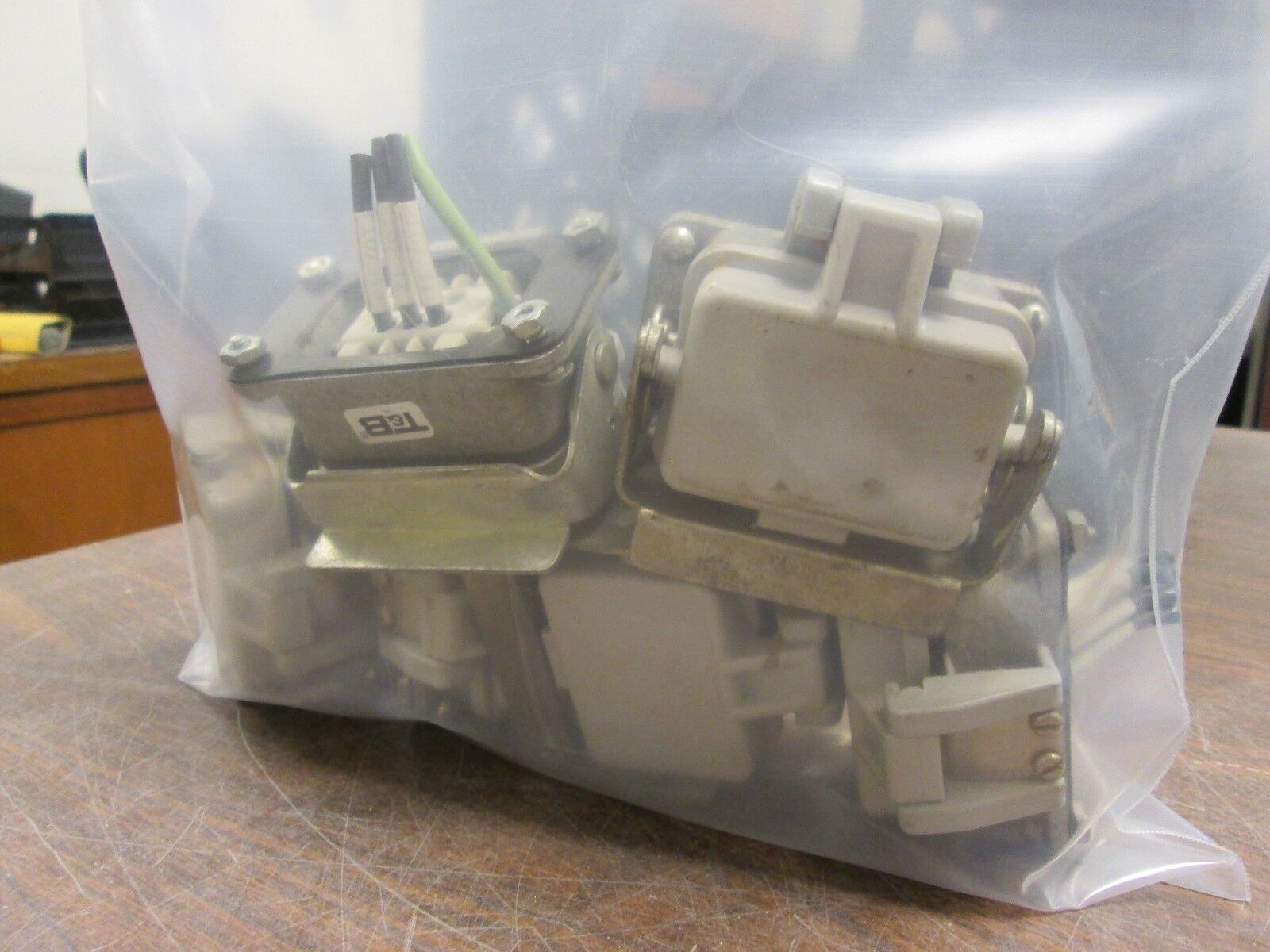 Thomas & Betts 6 Pin Connector 16A 380V Lot of 6 Used