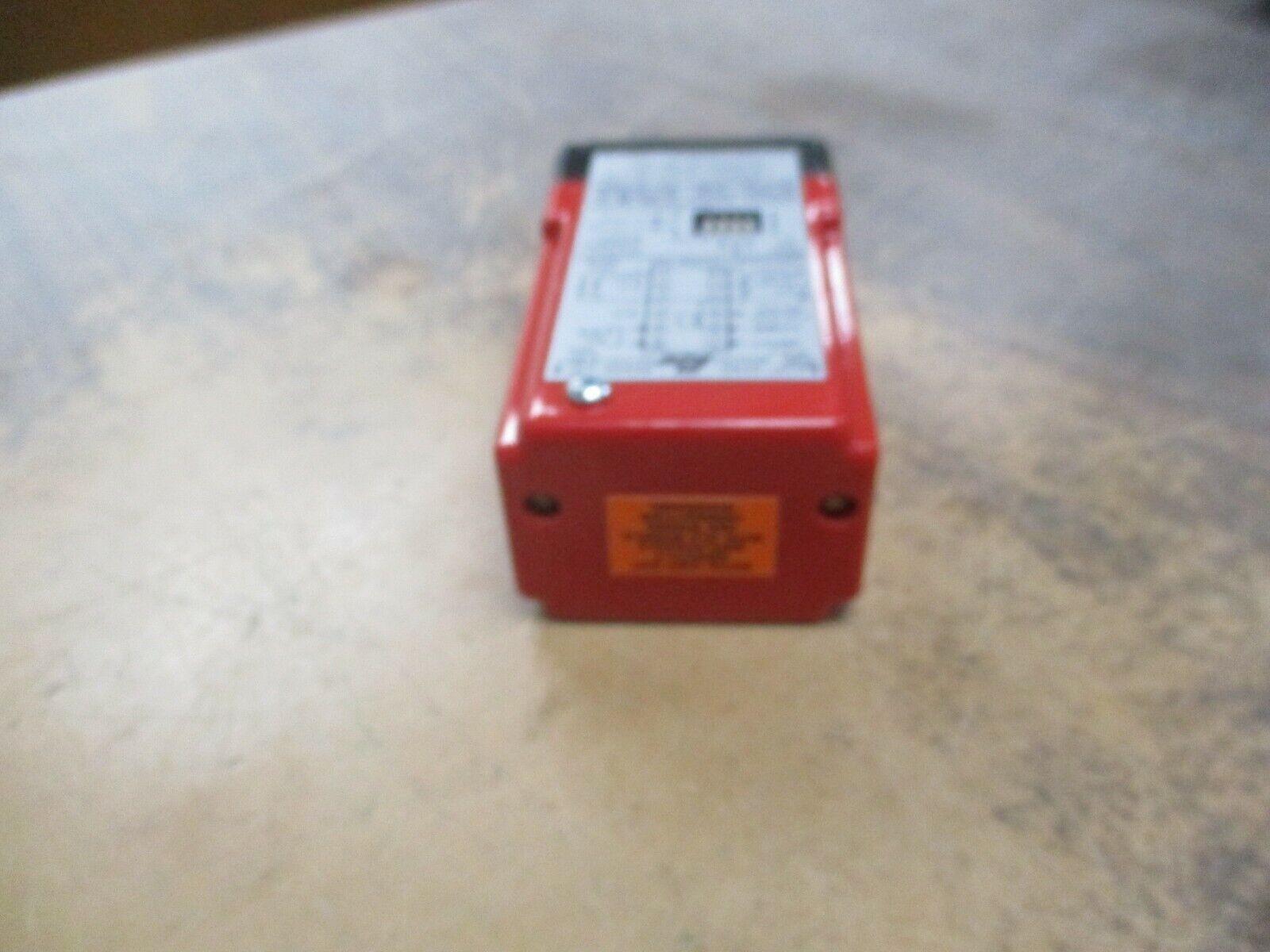 Red Lion Controls Pulse Rate to Analog Converter PRA1-L031 115V 50/60Hz Used