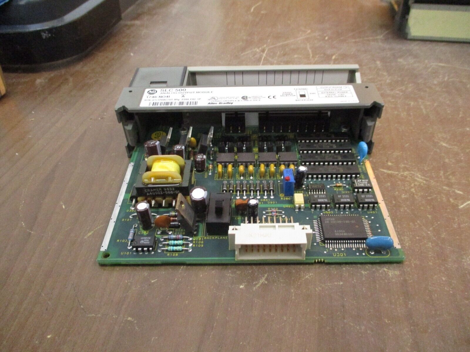 Allen-Bradley SLC500 Analog Output Module 1746-NO4I Ser. A Used
