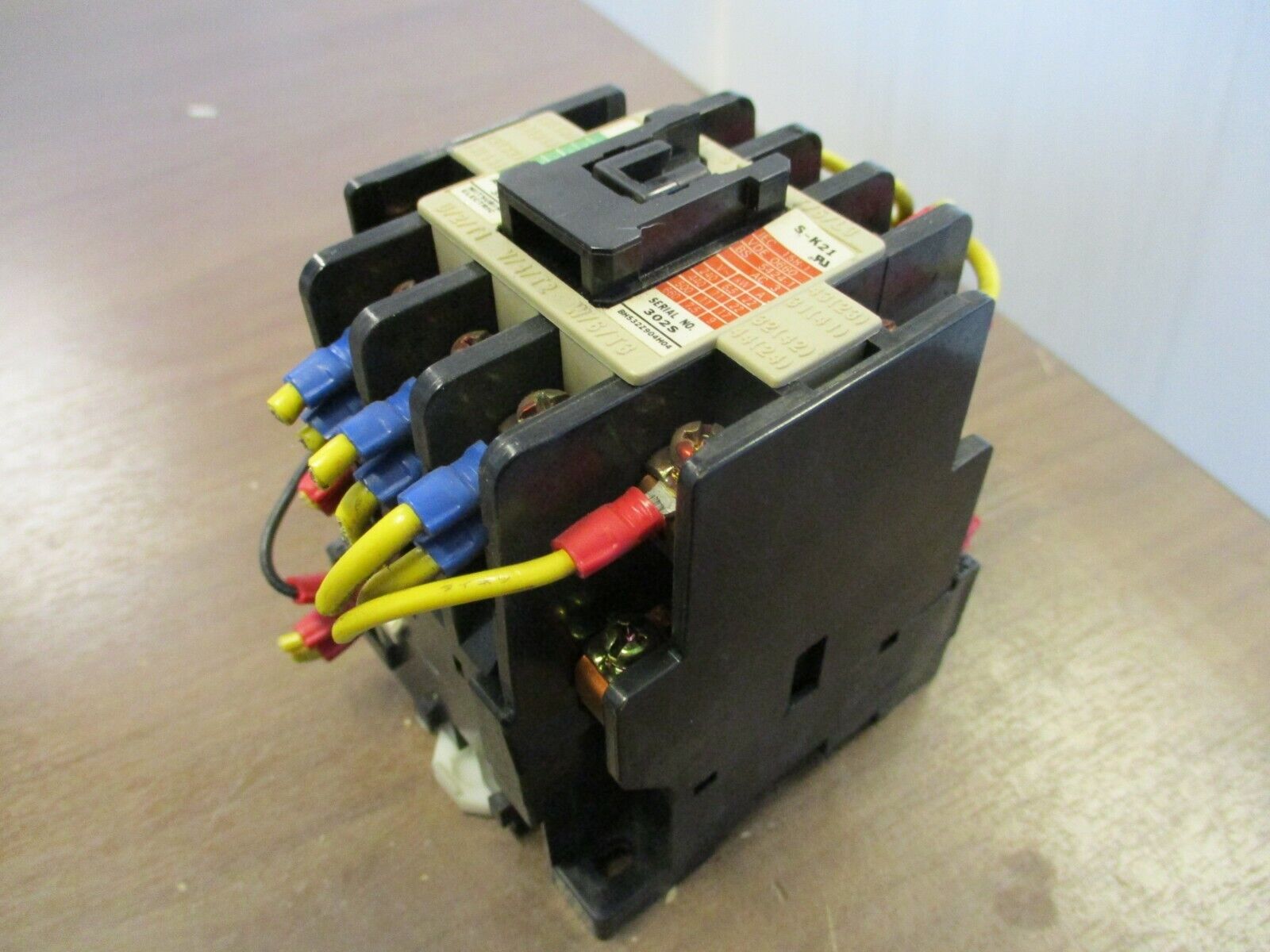 Mitsubishi Contactor S-K21 220V Coil 20A Used