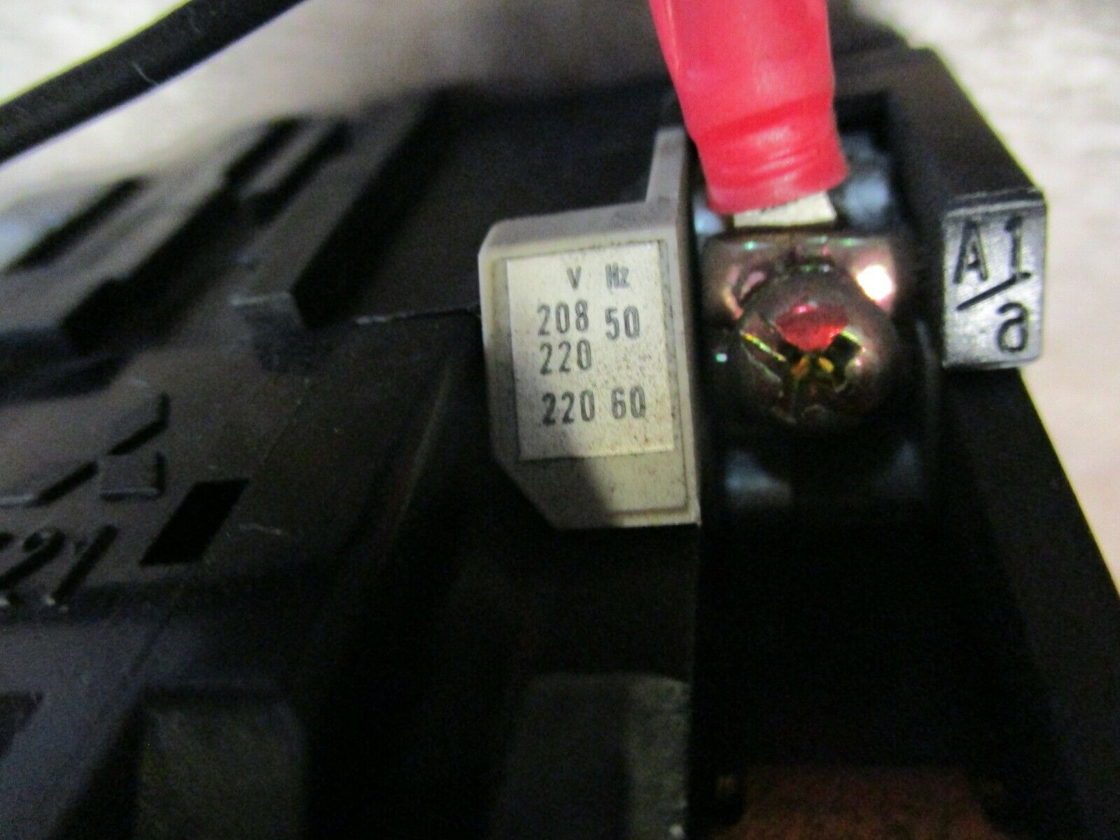 Mitsubishi Contactor S-K21 220V Coil 20A Used