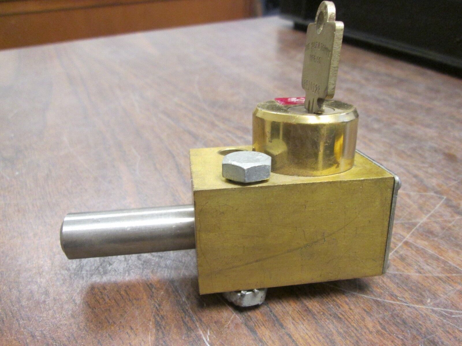 Kirk Interlock 45-46487 E Stab Length: 1" to 1-3/4" Used